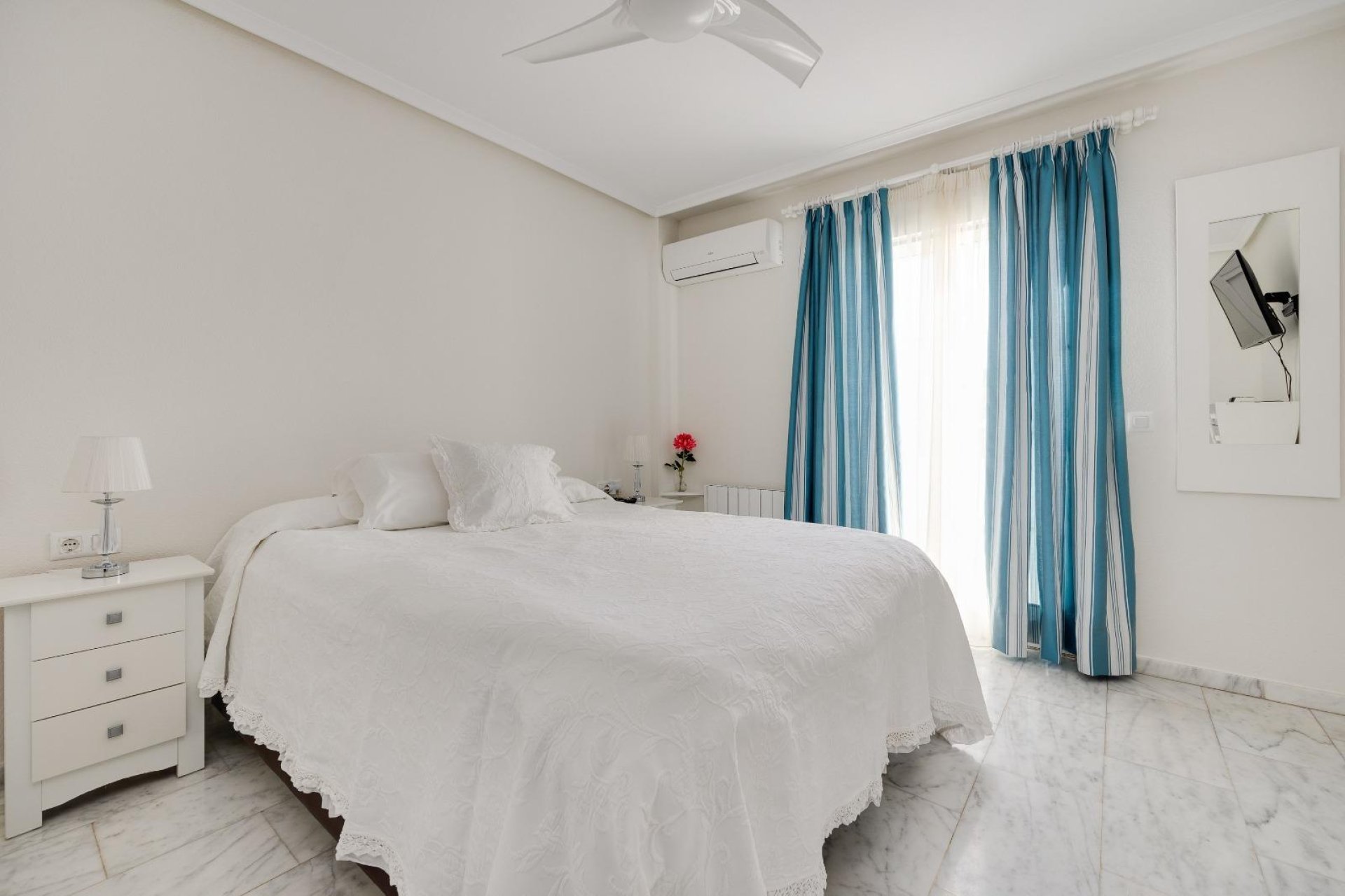 Revente - Maison de ville -
Orihuela Costa - Las Filipinas