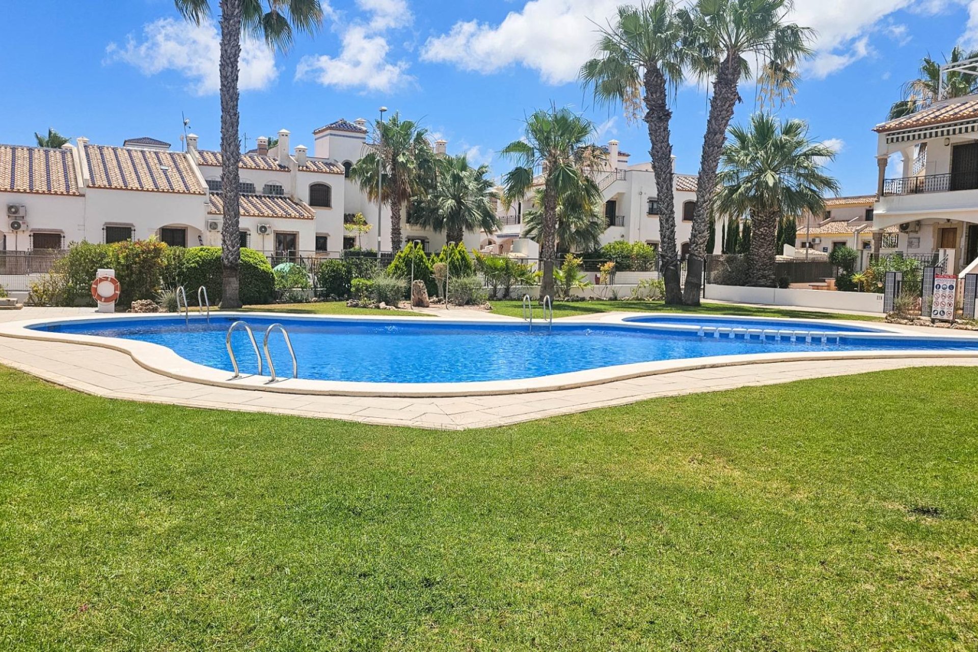 Revente - Maison de ville -
Orihuela Costa - PAU 8
