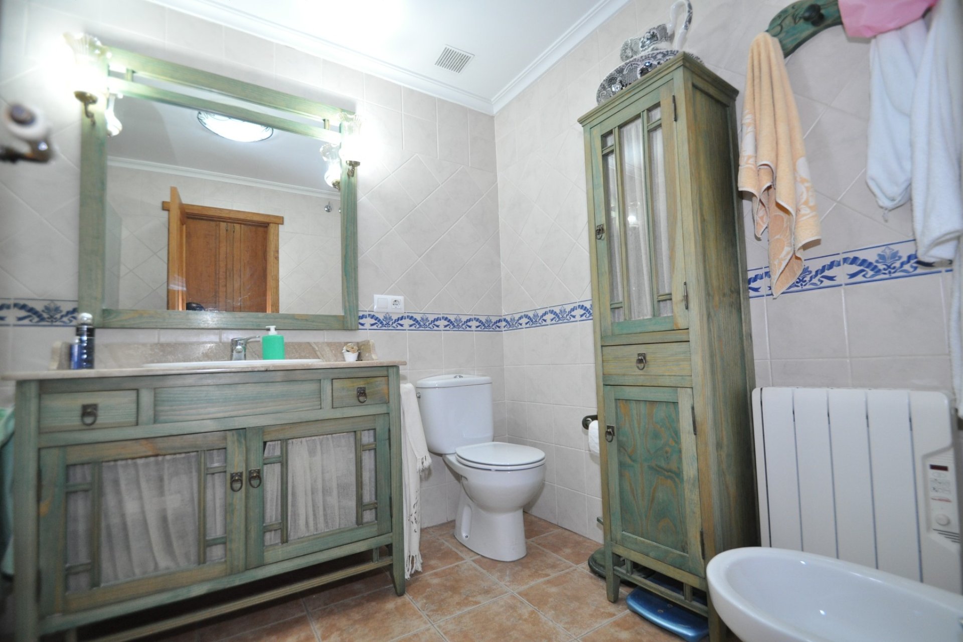 Revente - Maison de ville -
Pinoso - Inland