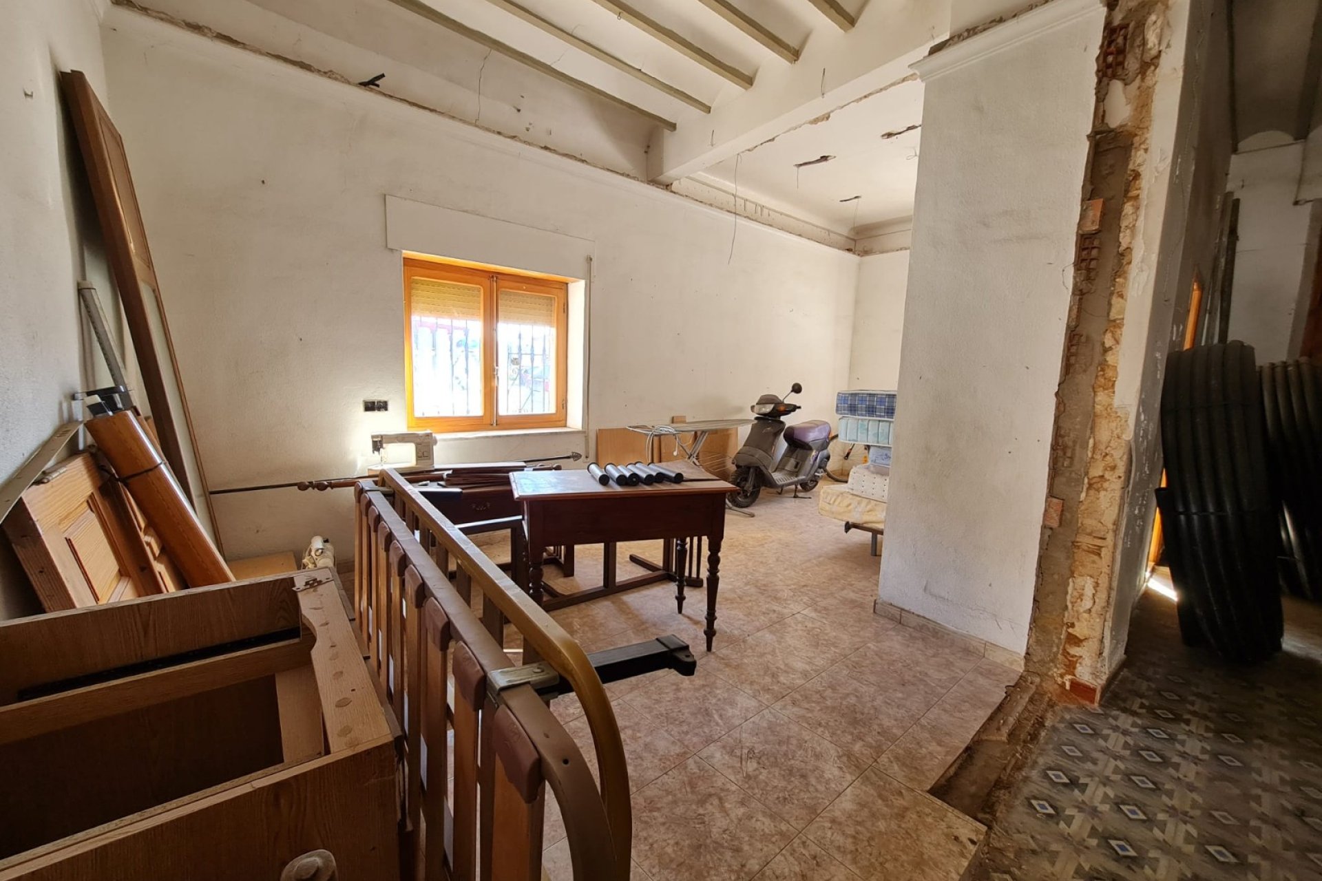 Revente - Maison de ville -
Pinoso - Inland