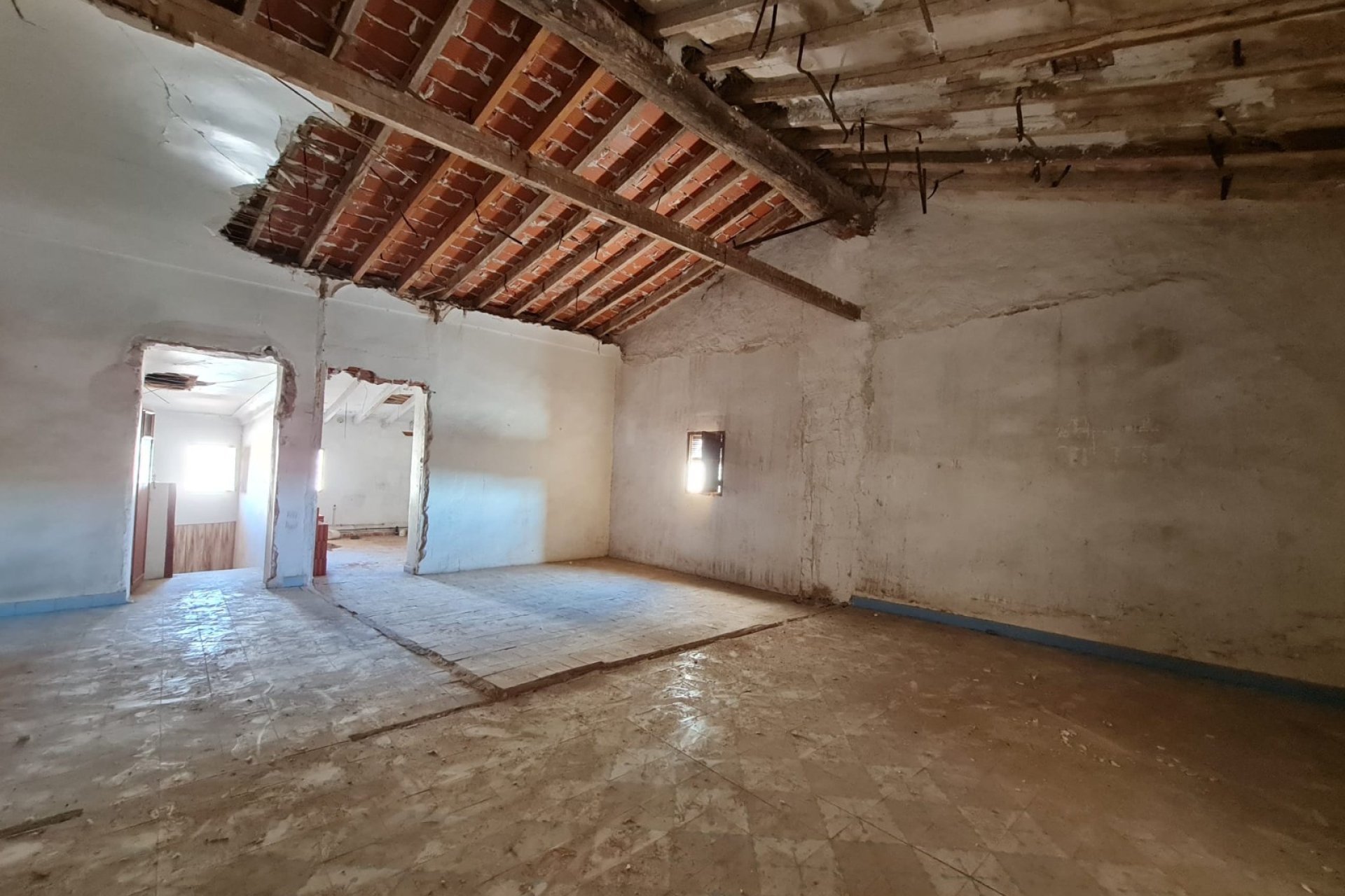 Revente - Maison de ville -
Pinoso - Inland