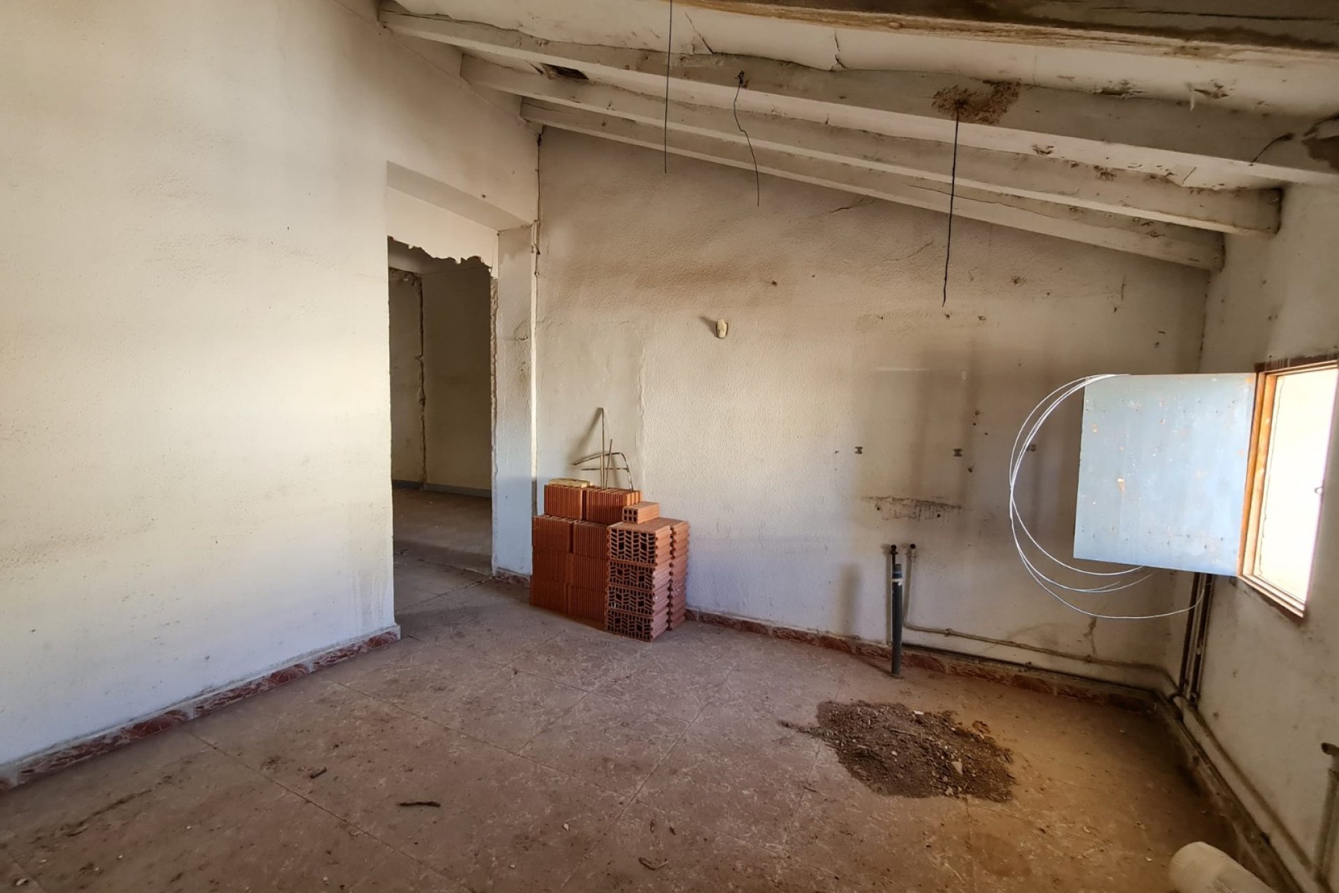 Revente - Maison de ville -
Pinoso - Inland