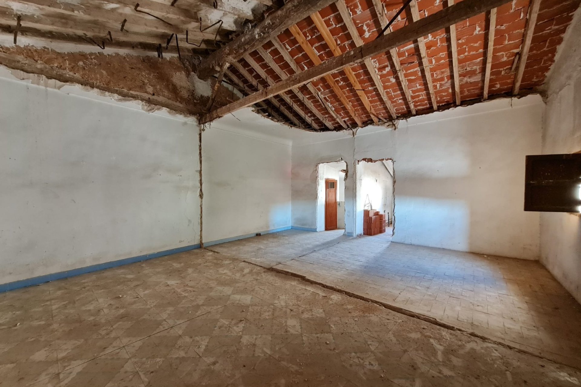 Revente - Maison de ville -
Pinoso - Inland