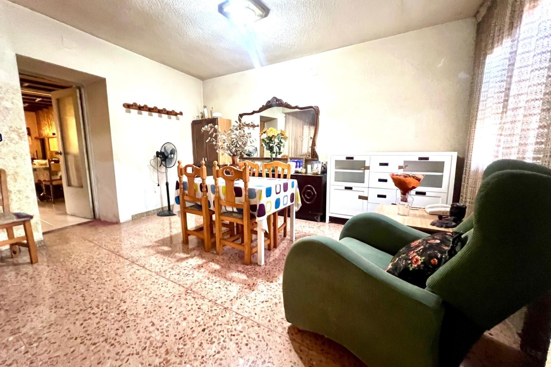Revente - Maison de ville -
Pinoso - Inland