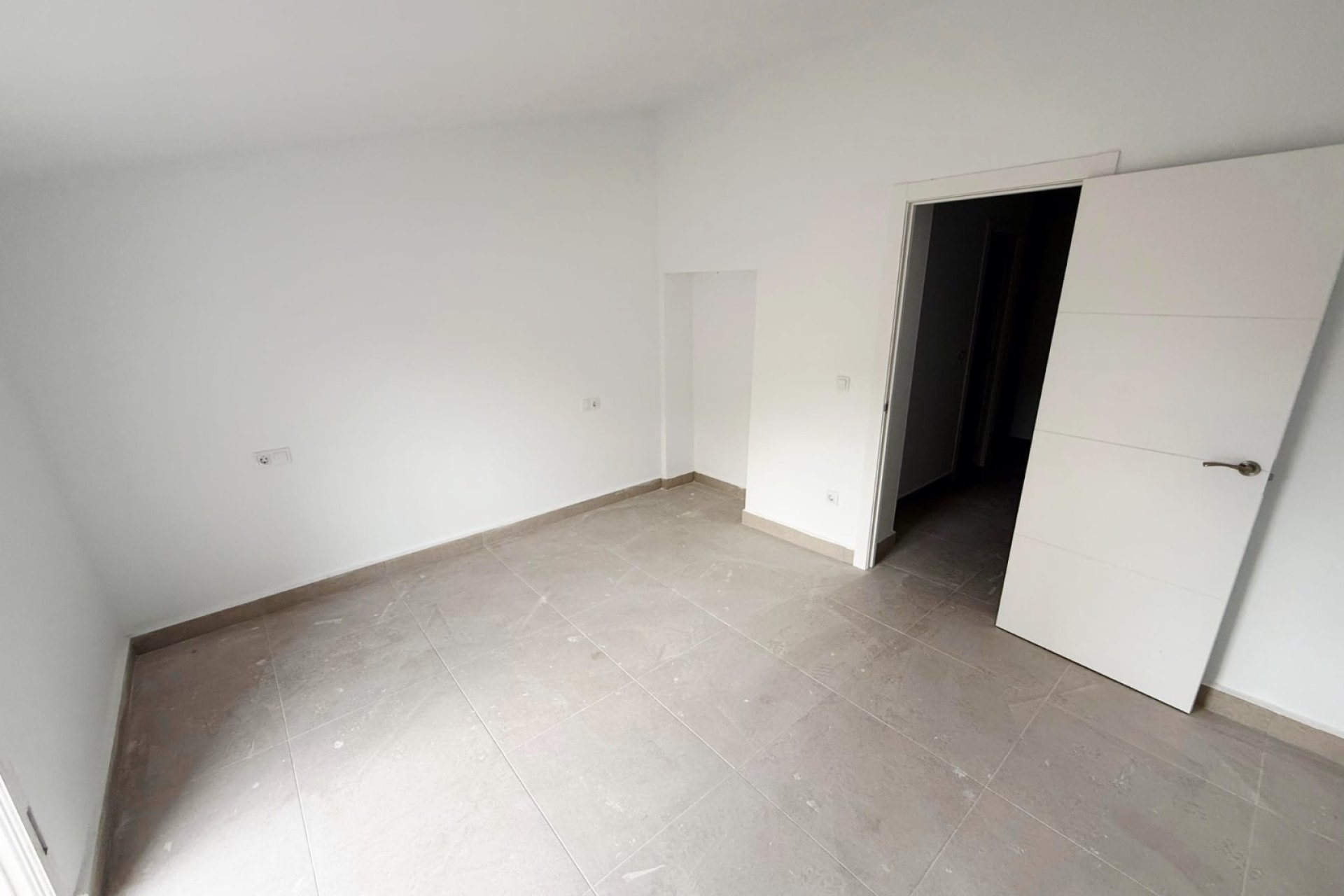 Revente - Maison de ville -
Pinoso - Inland