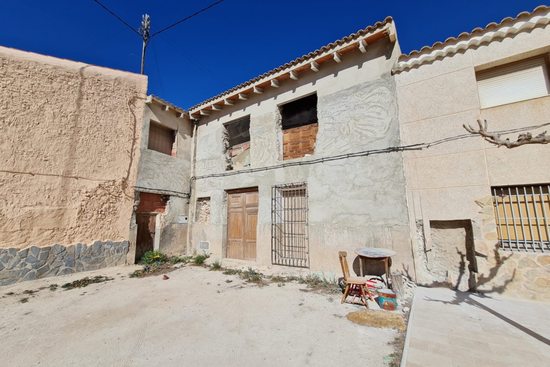 Revente - Maison de ville -
Pinoso - Inland