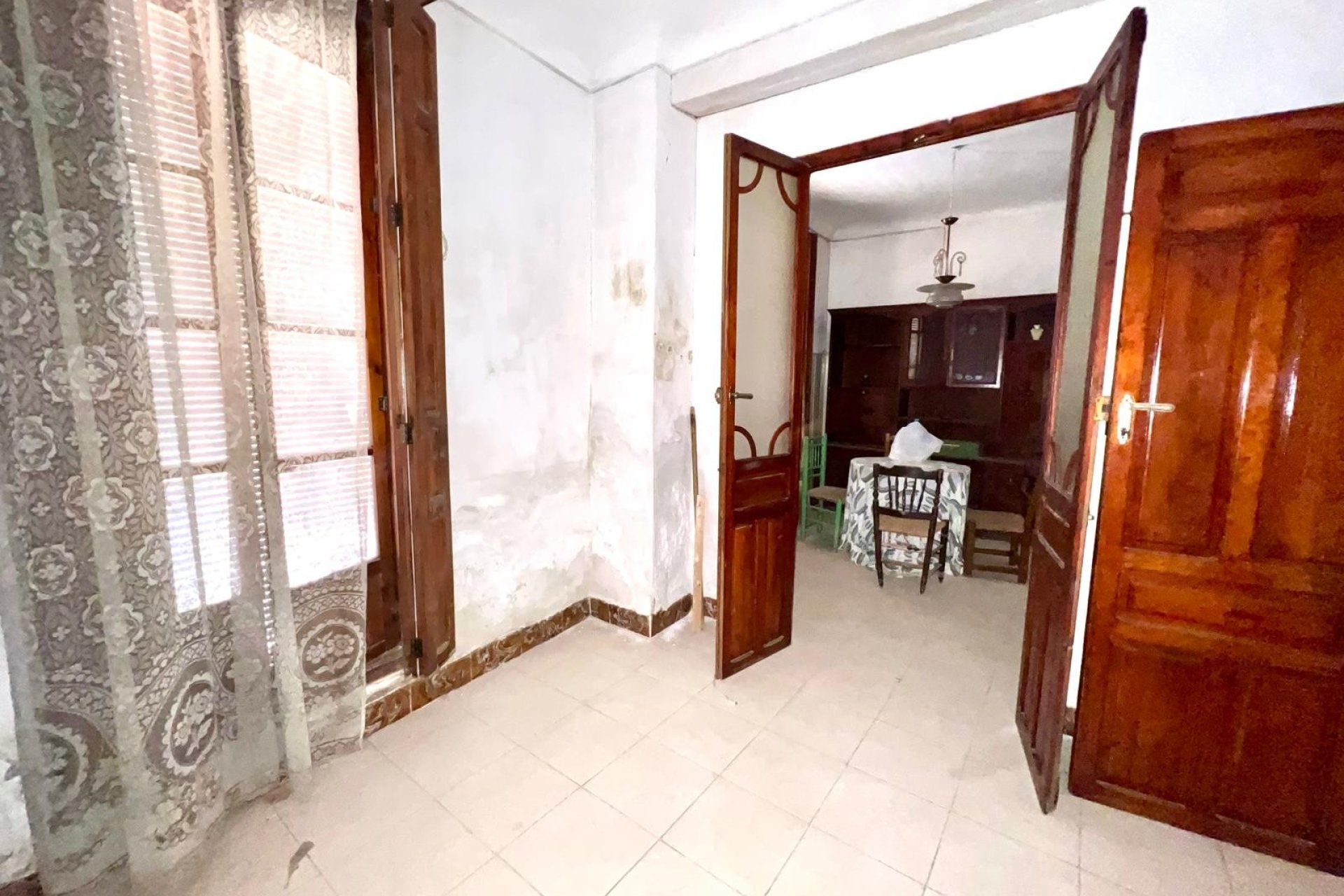 Revente - Maison de ville -
Pinoso - Inland