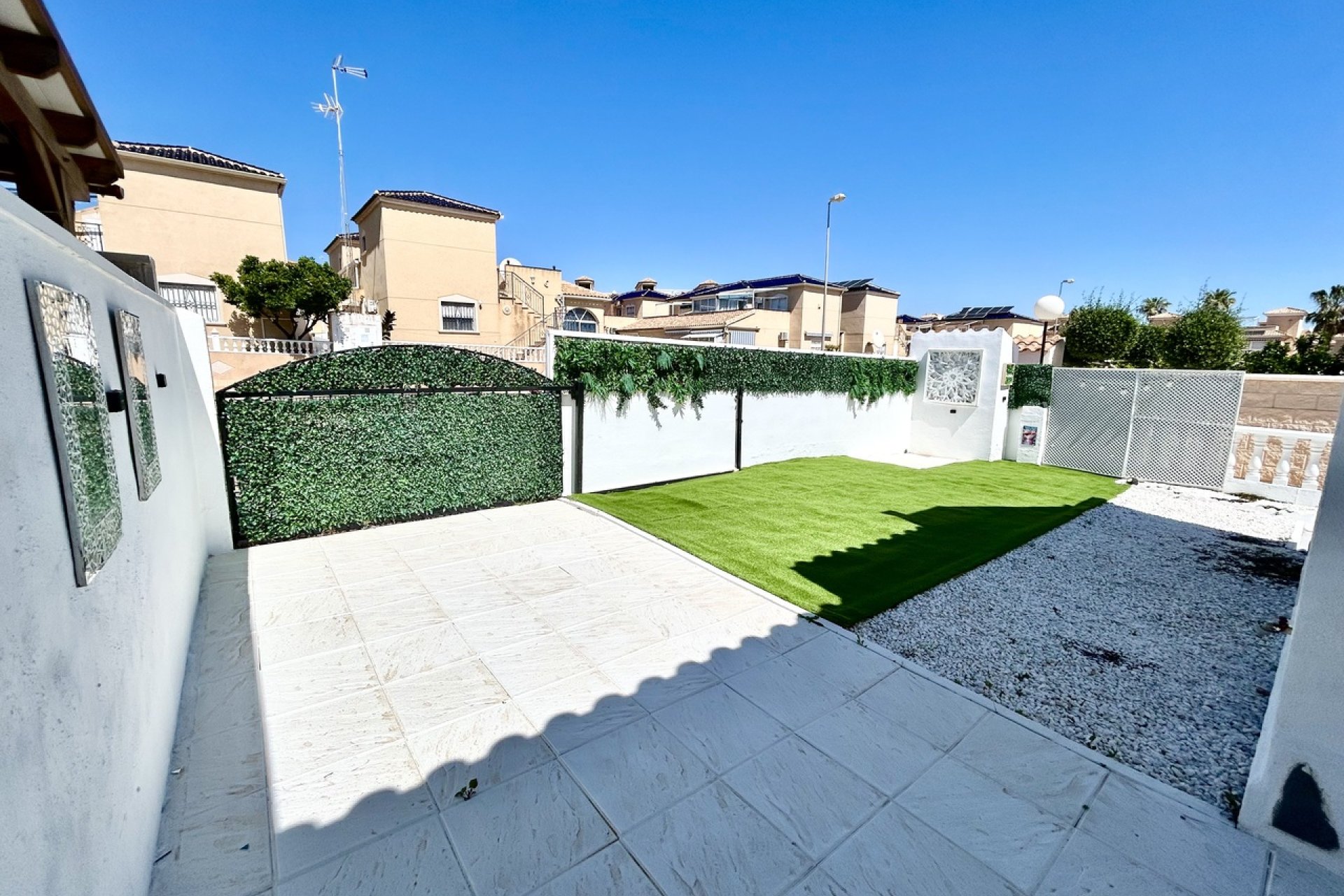 Revente - Maison de ville -
Punta Prima - Costa Blanca