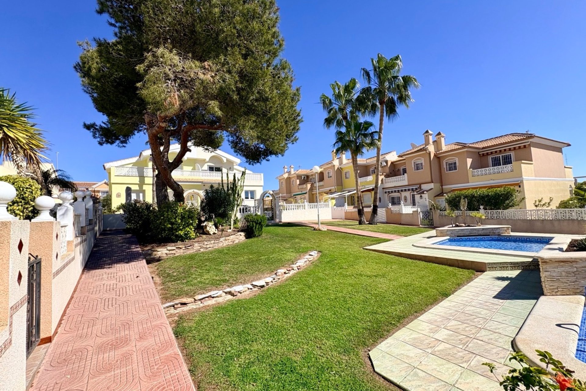 Revente - Maison de ville -
Rojales - Inland