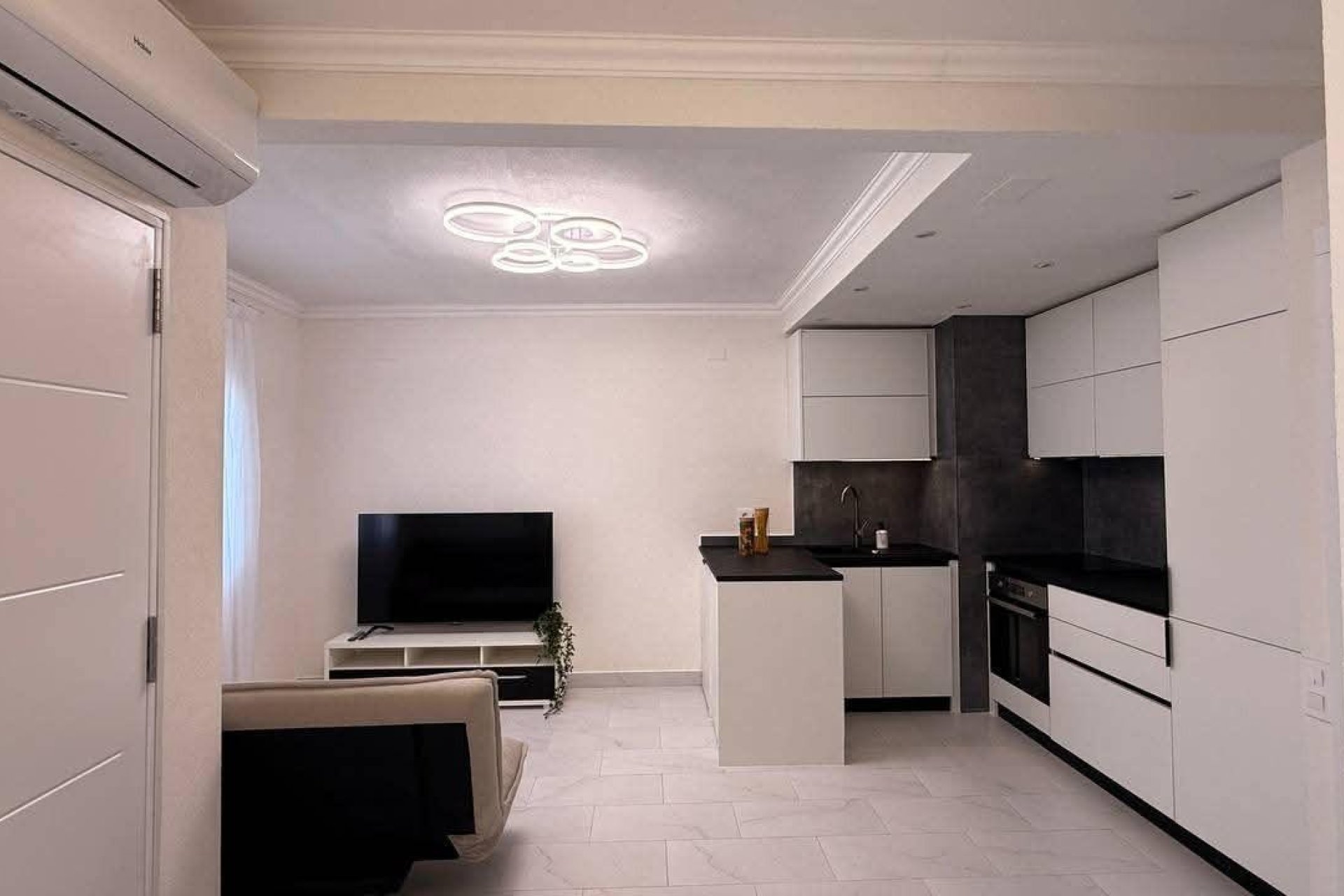 Revente - Maison de ville -
Torrevieja - Calas Blanca