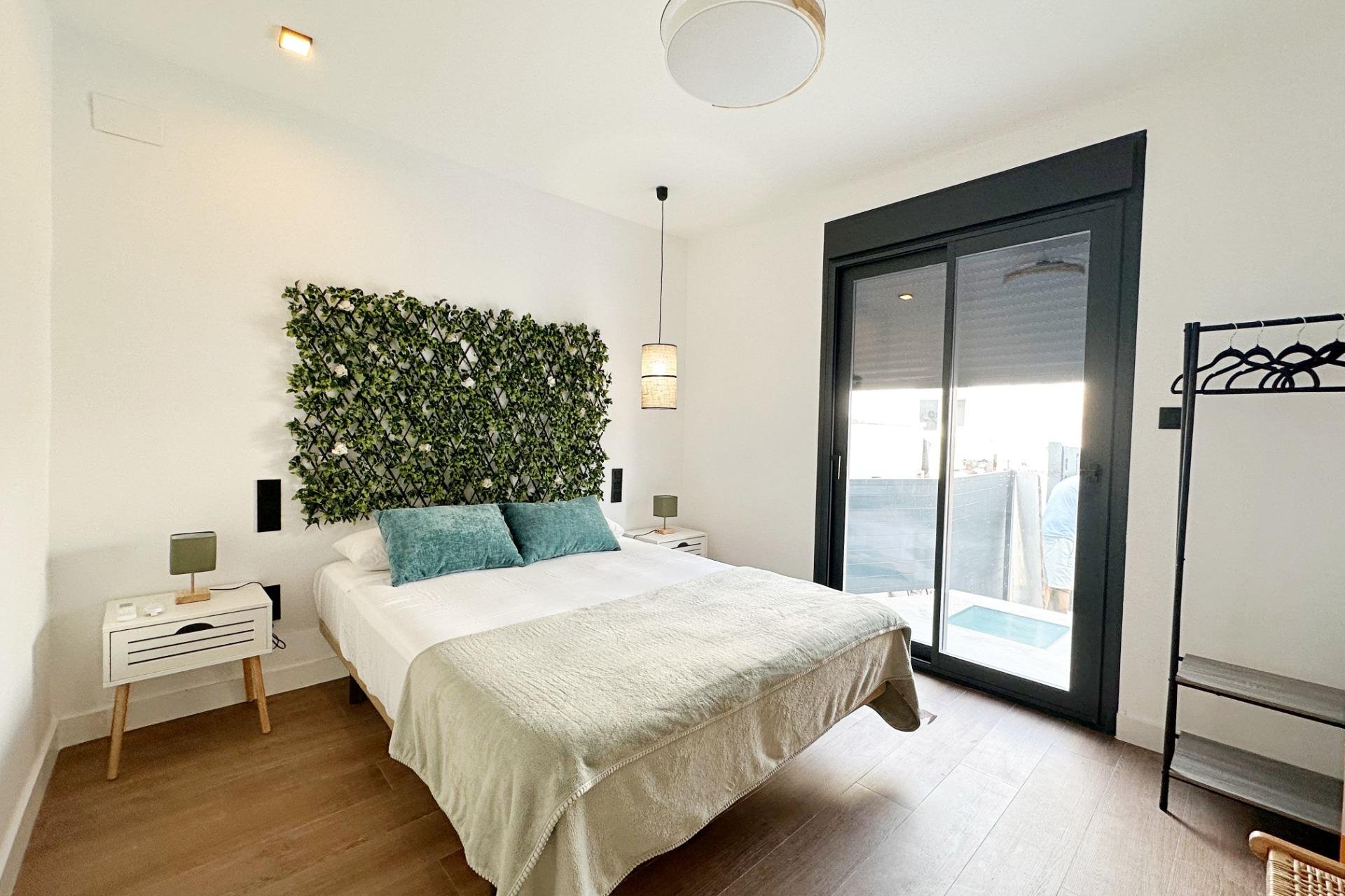 Revente - Maison de ville -
Torrevieja - Calas Blanca