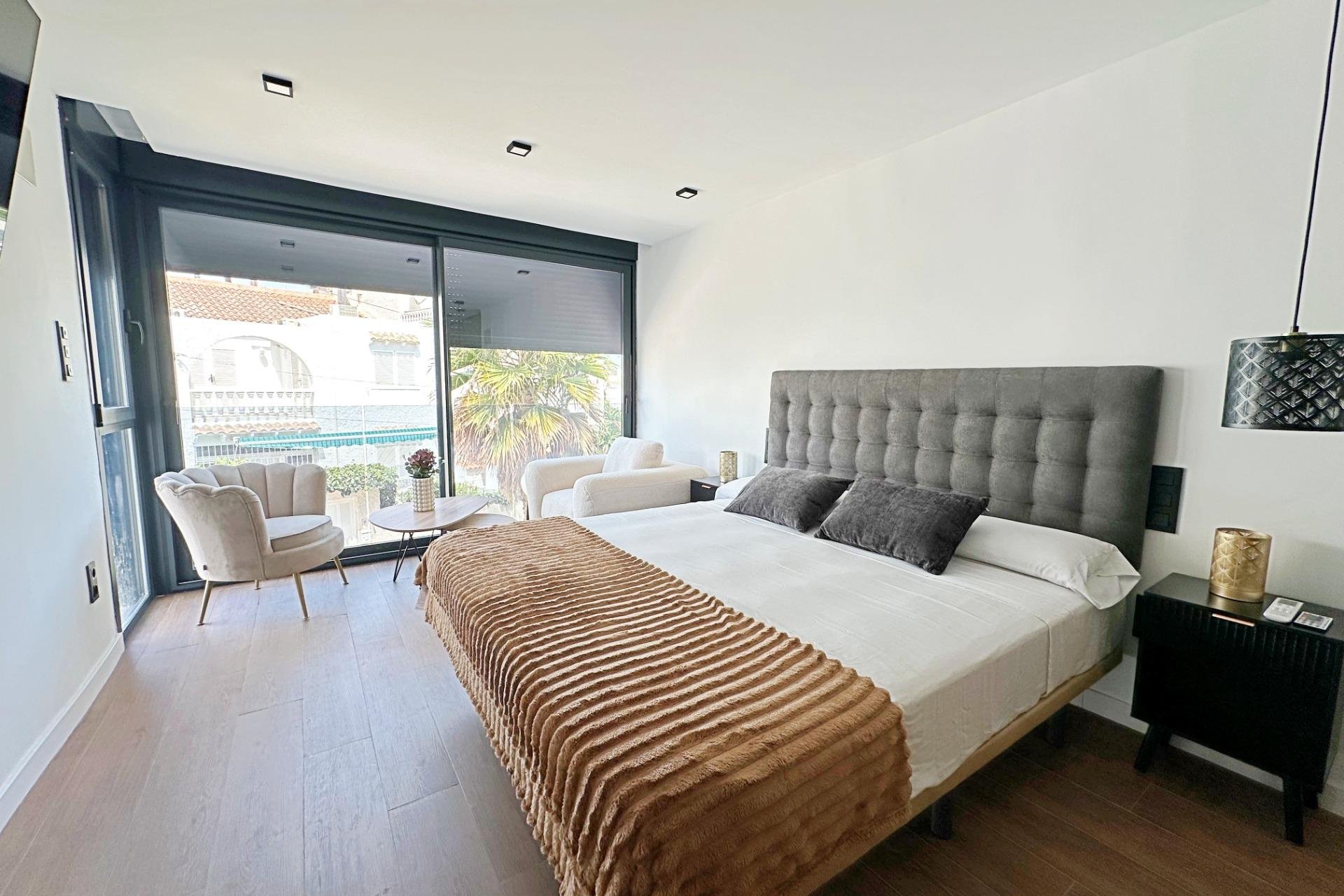 Revente - Maison de ville -
Torrevieja - Calas Blanca