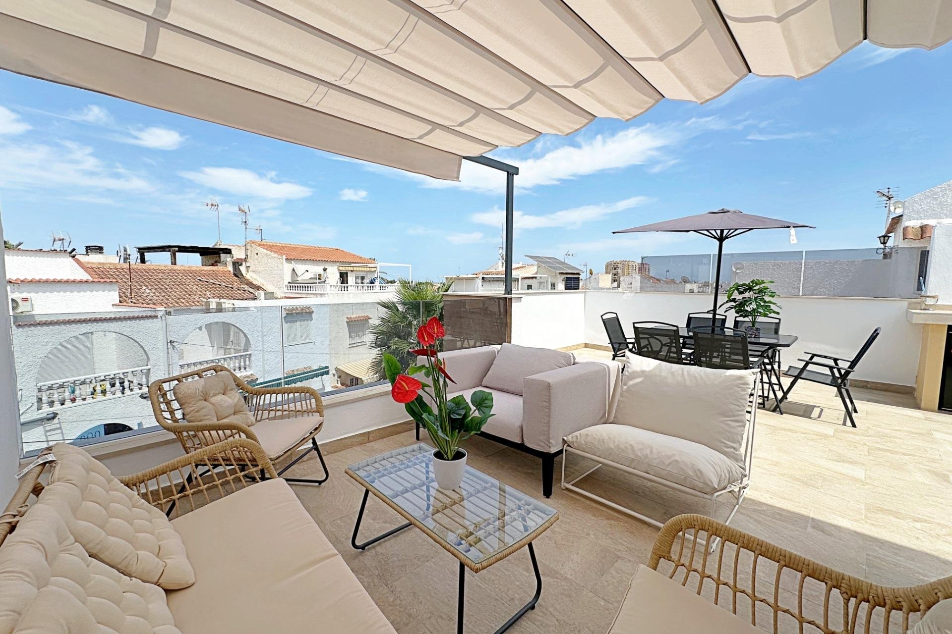Revente - Maison de ville -
Torrevieja - Calas Blanca