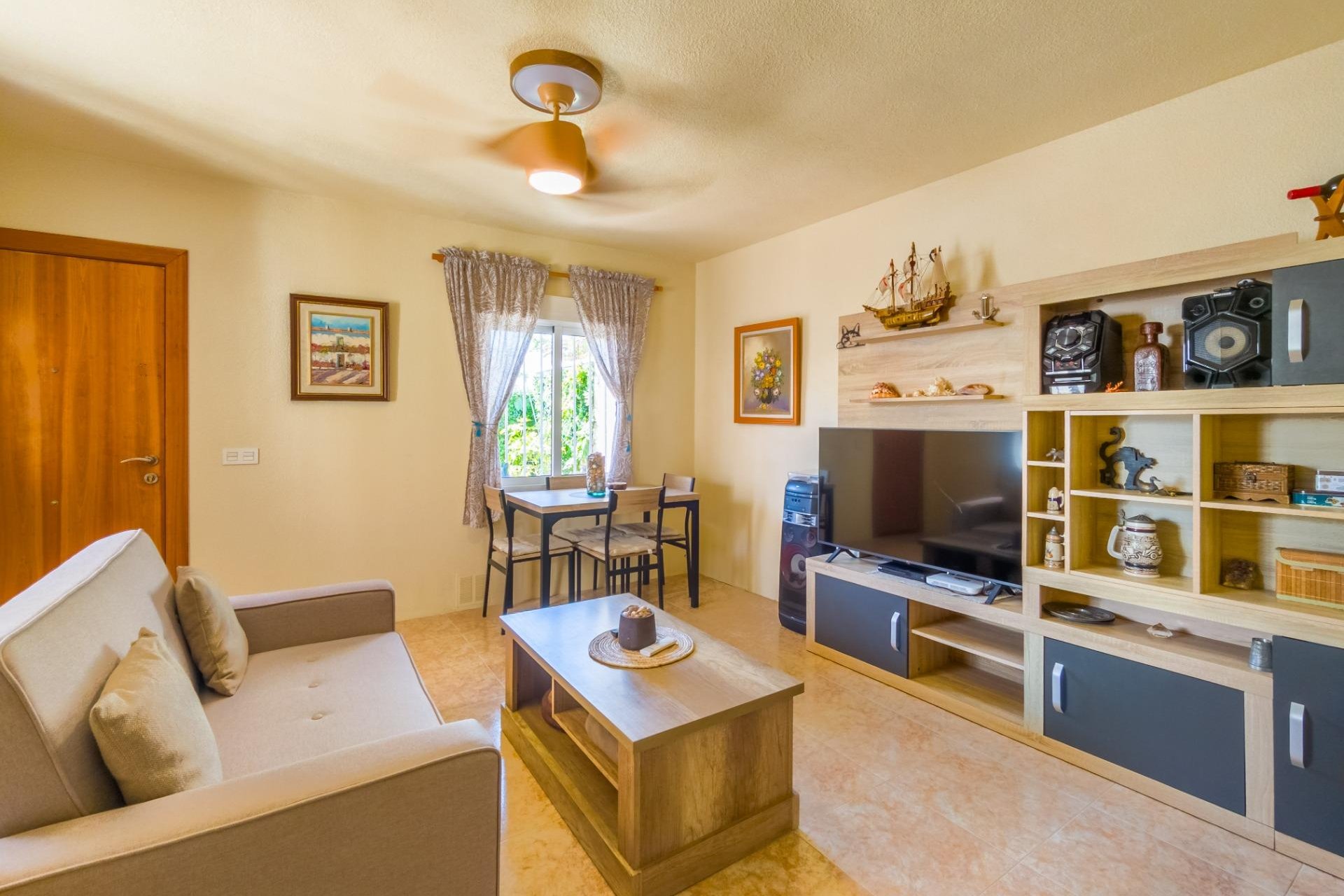 Revente - Maison de ville -
Torrevieja - Nueva Torrevieja