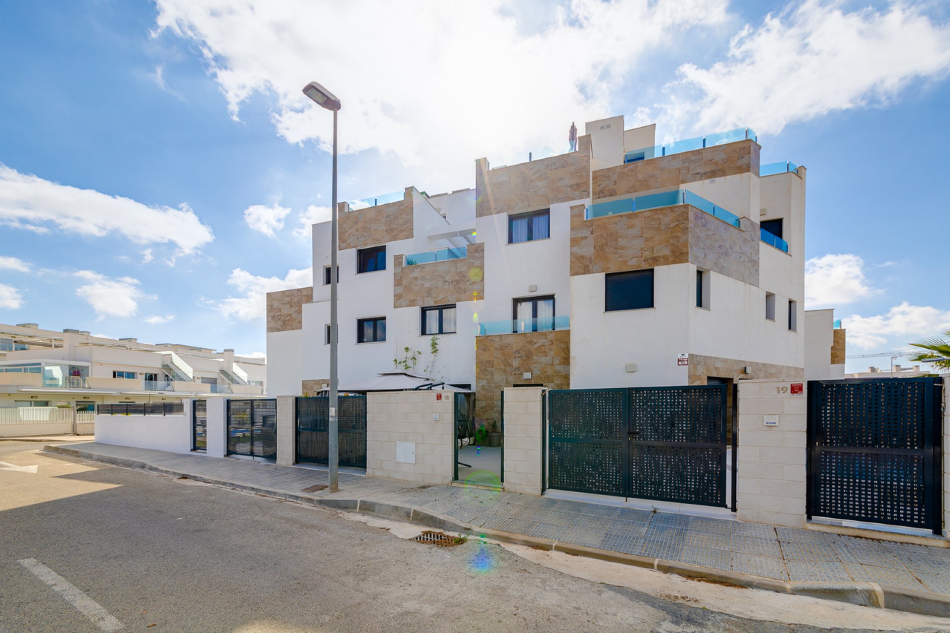 Revente - Maison de ville -
Villamartin - Costa Blanca