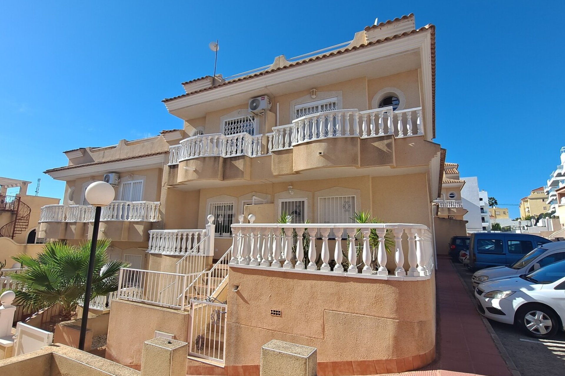 Revente - Maison de ville -
Villamartin - Costa Blanca