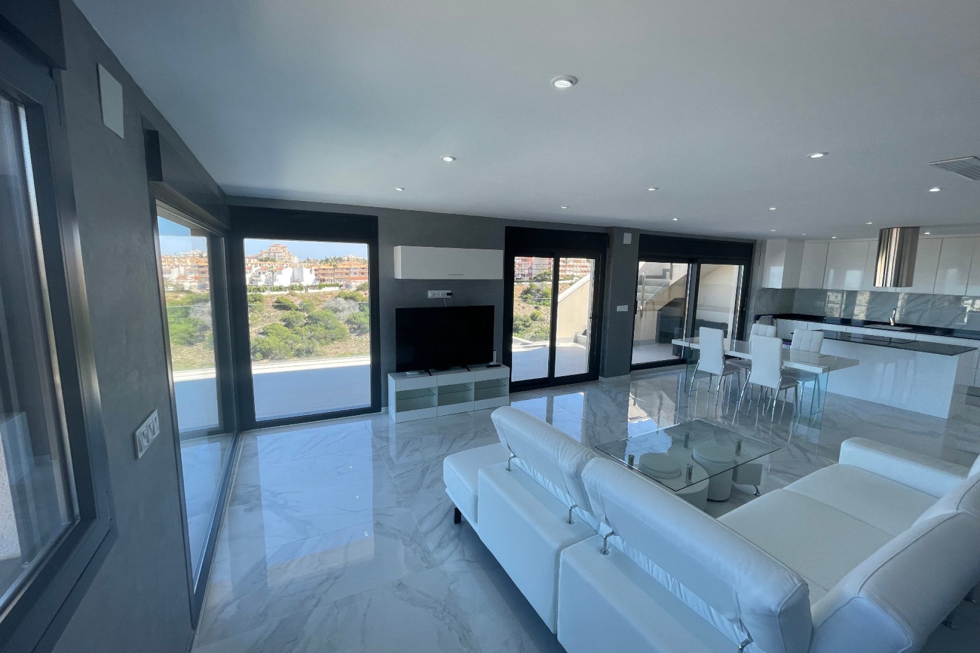 Revente - Semi Detached -
La Mata - Costa Blanca
