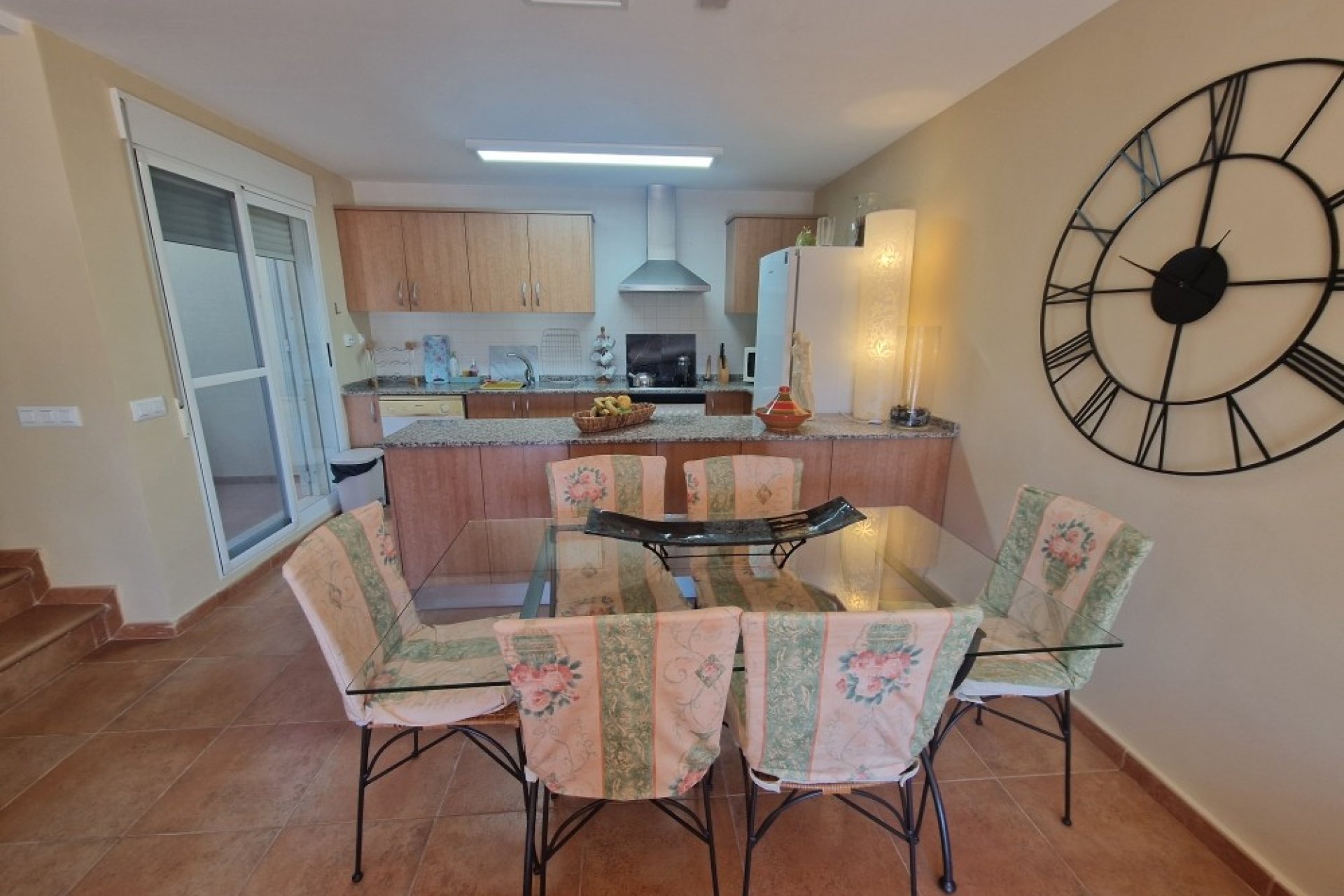 Revente - Semi Detached -
Relleu - Inland