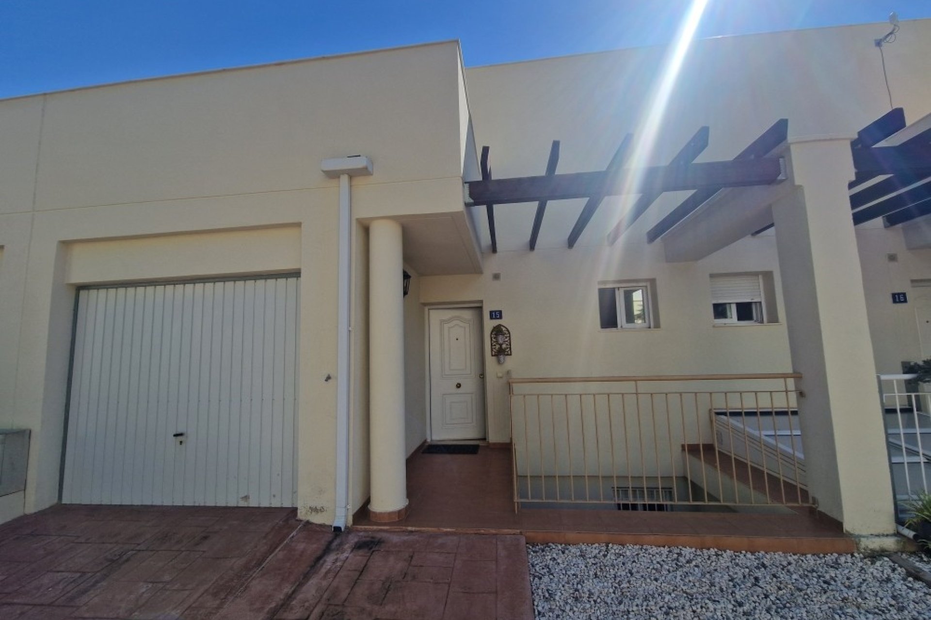 Revente - Semi Detached -
Relleu - Inland