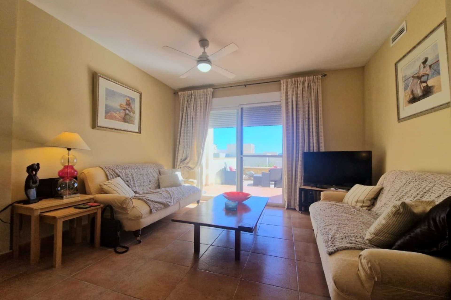 Revente - Semi Detached -
Relleu - Inland