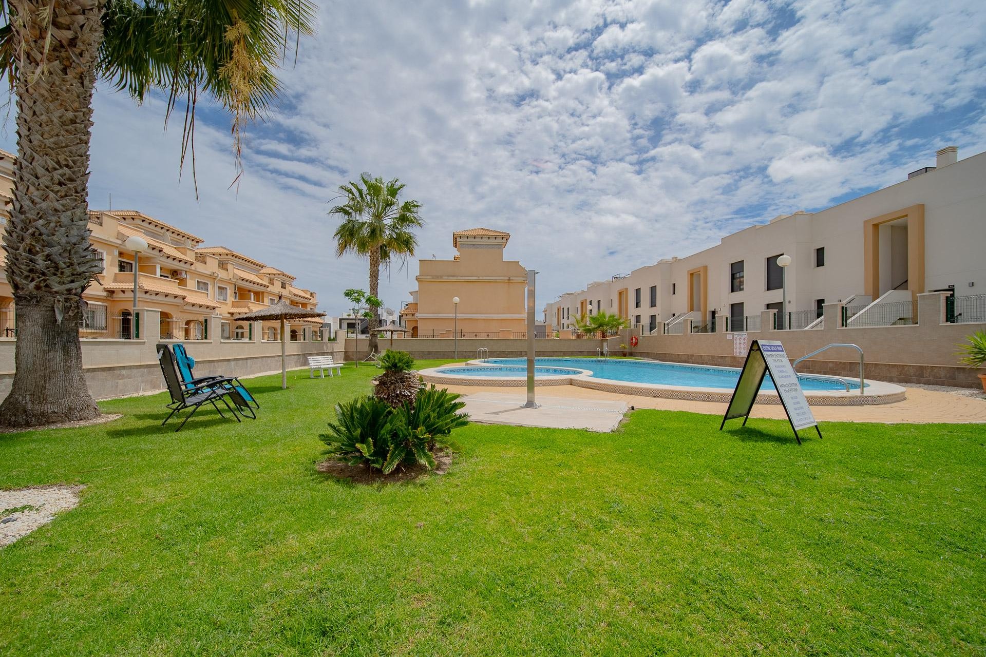 Revente - Town House -
Orihuela Costa - PAU 26