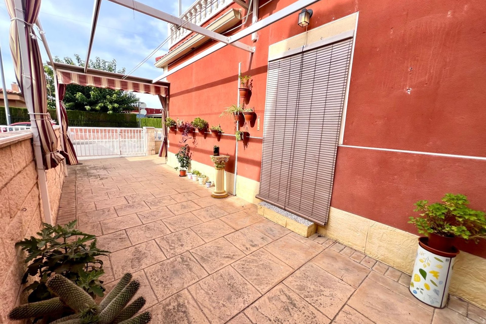 Revente - Town House -
Pinoso - Inland