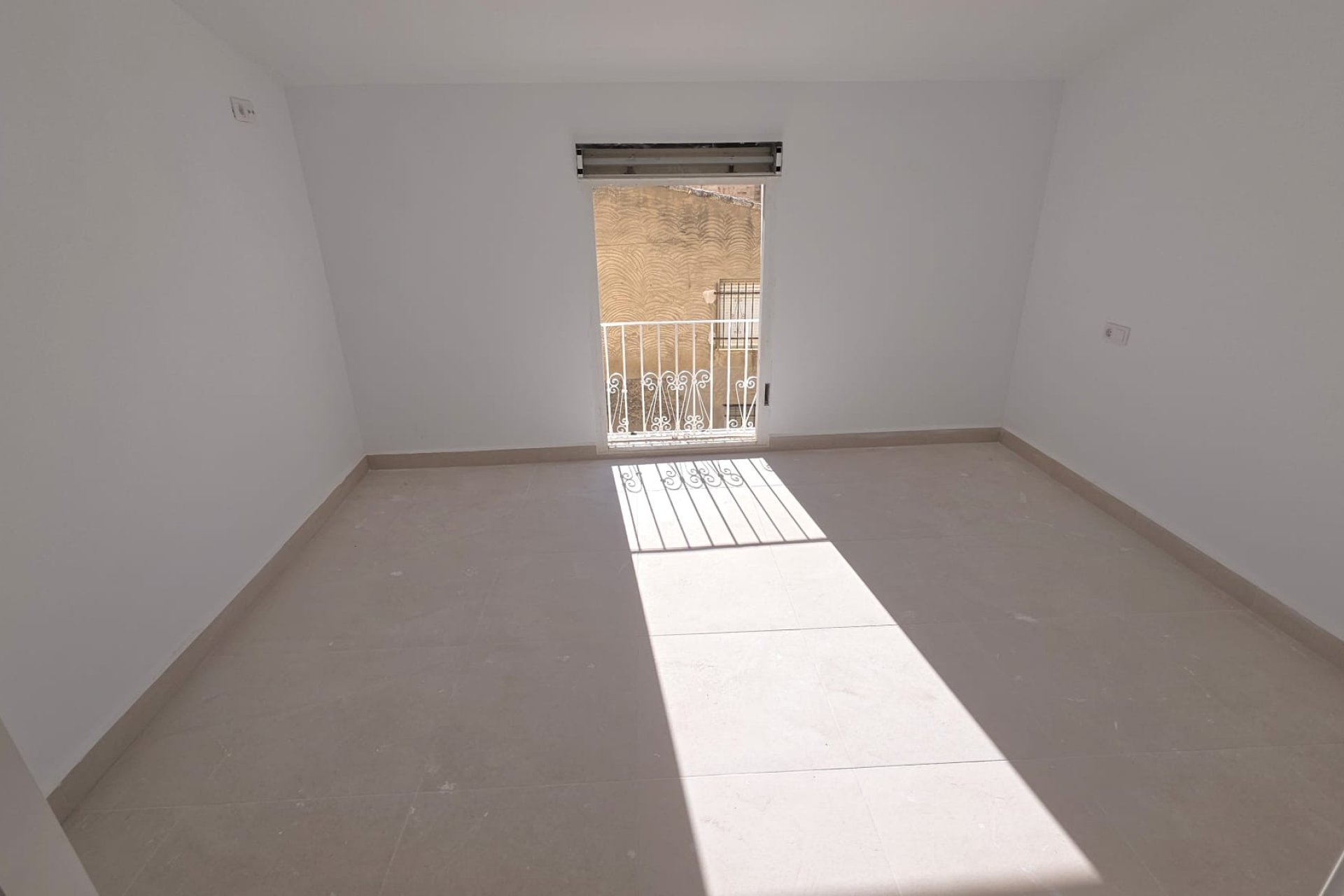 Revente - Town House -
Pinoso - Inland