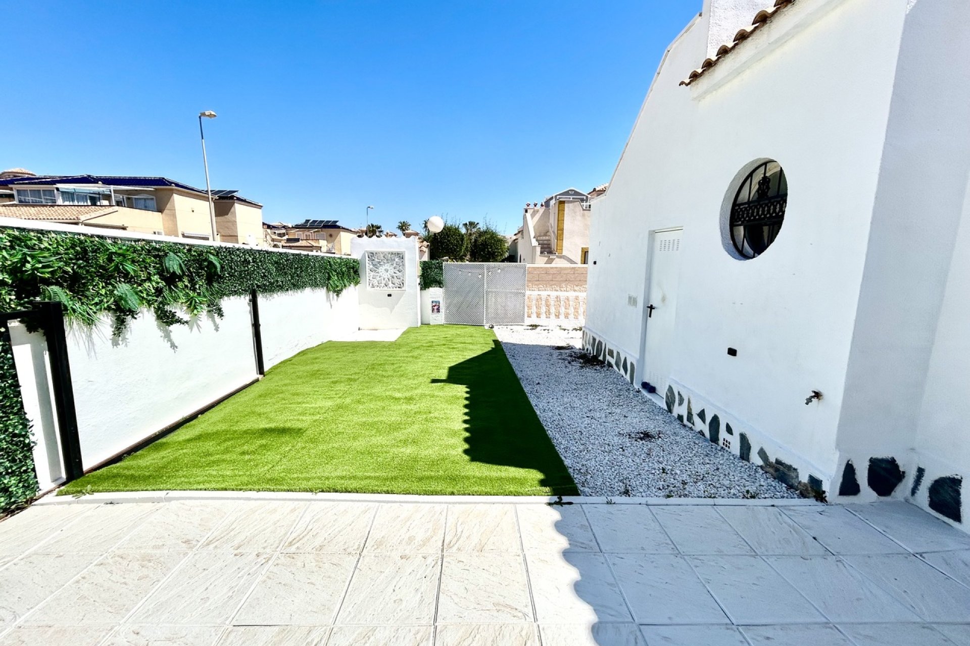 Revente - Town House -
Punta Prima - Costa Blanca