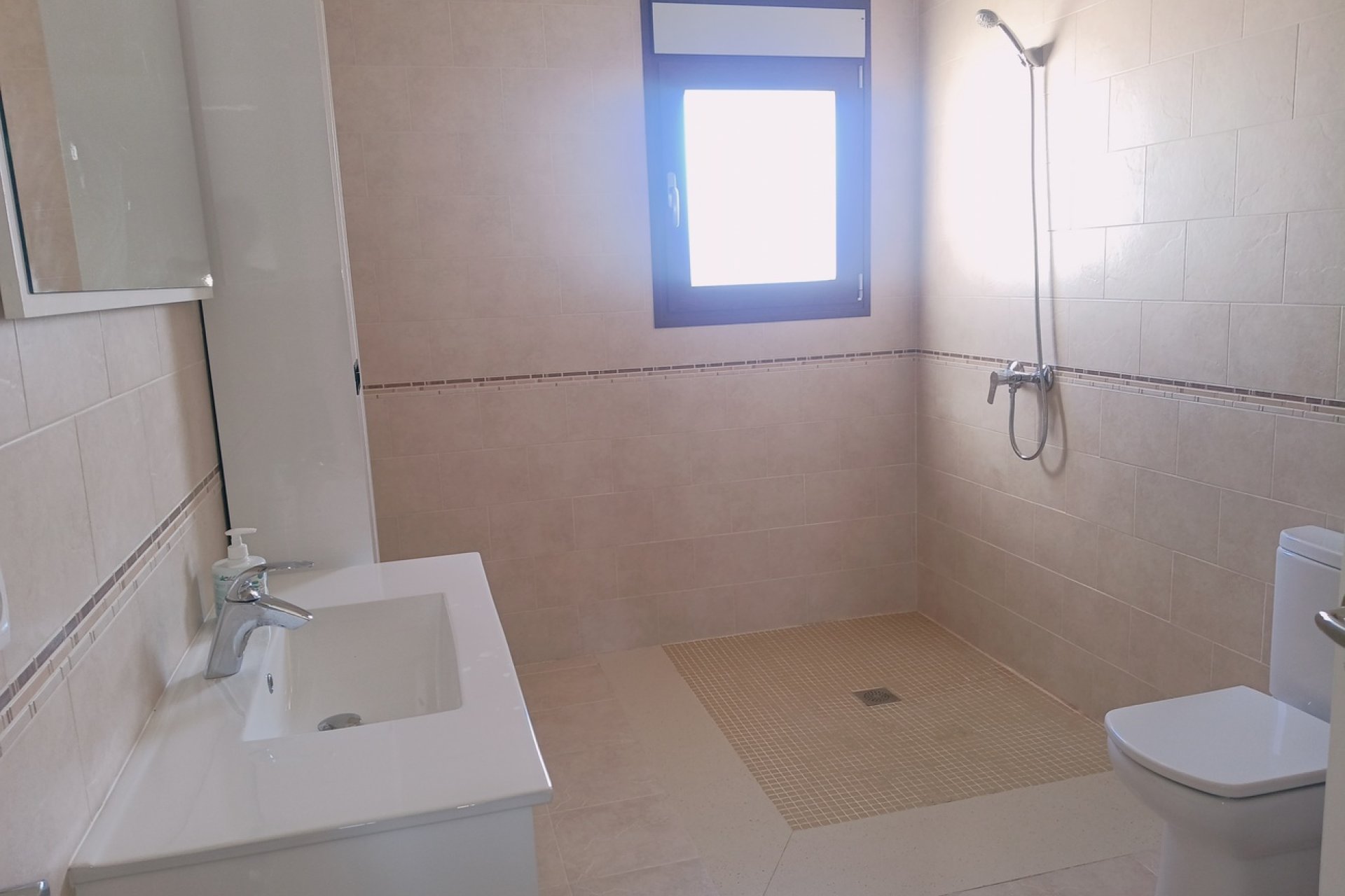 Revente - Town House -
Roldan - Inland