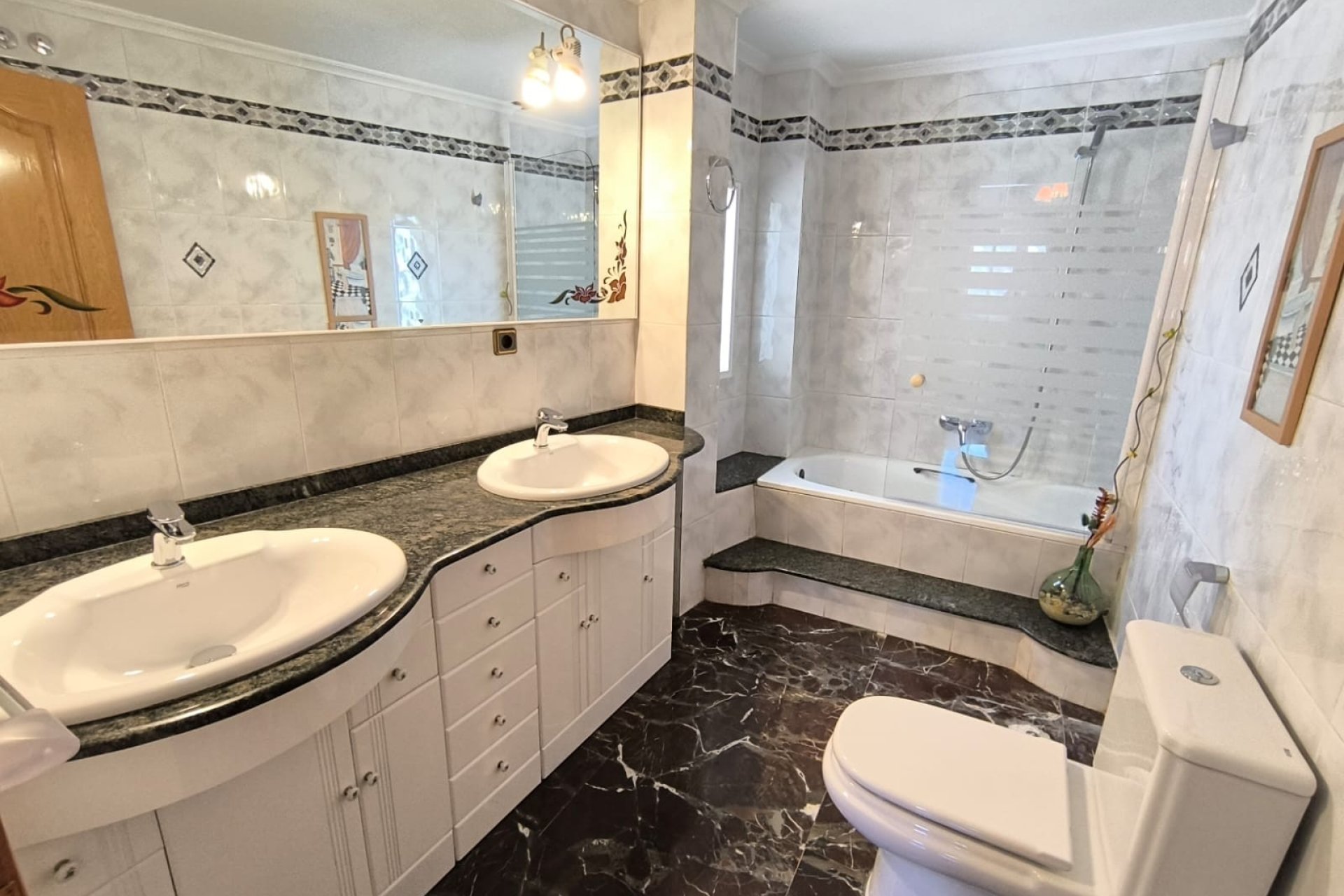 Revente - Town House -
Sax - Inland