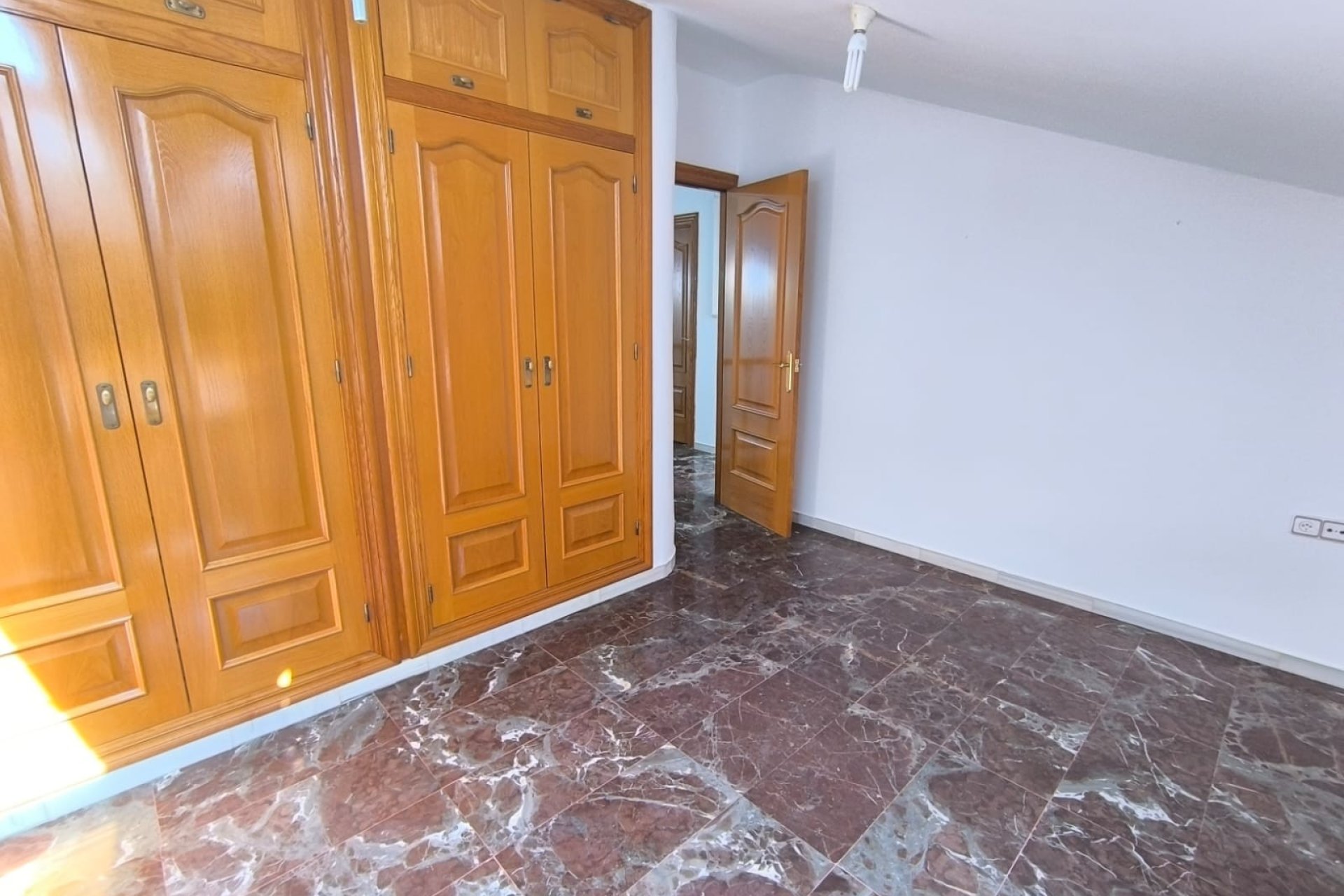 Revente - Town House -
Sax - Inland