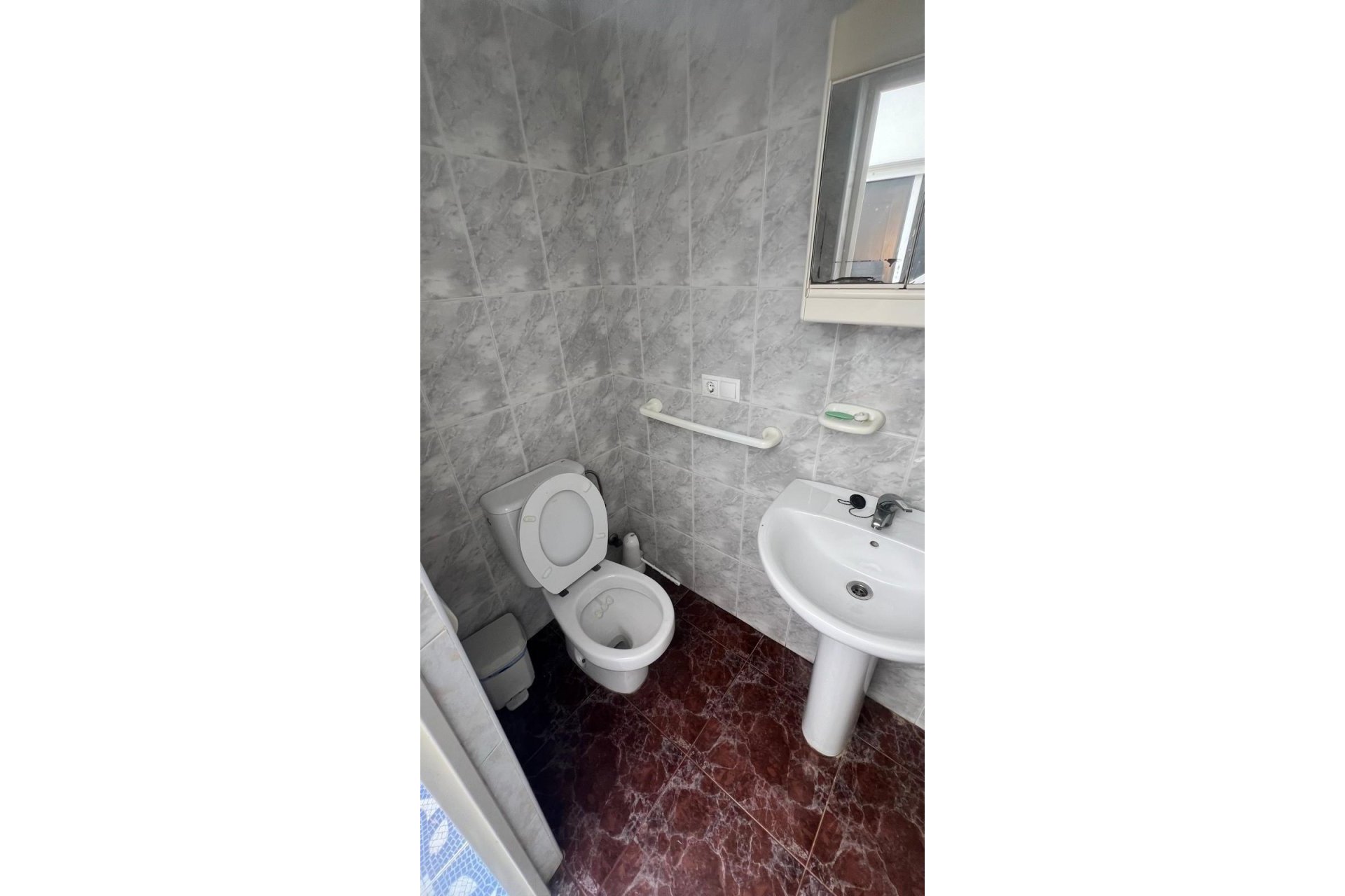 Revente - Town House -
Torrevieja - Estacion De Autobuses