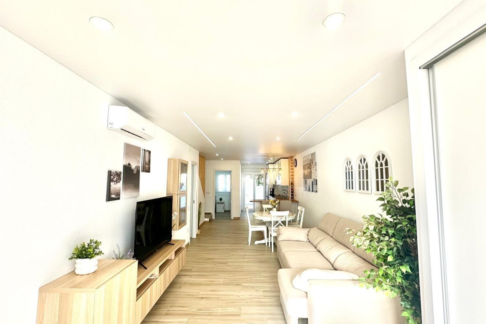 Revente - Town House -
Torrevieja - Estacion De Autobuses