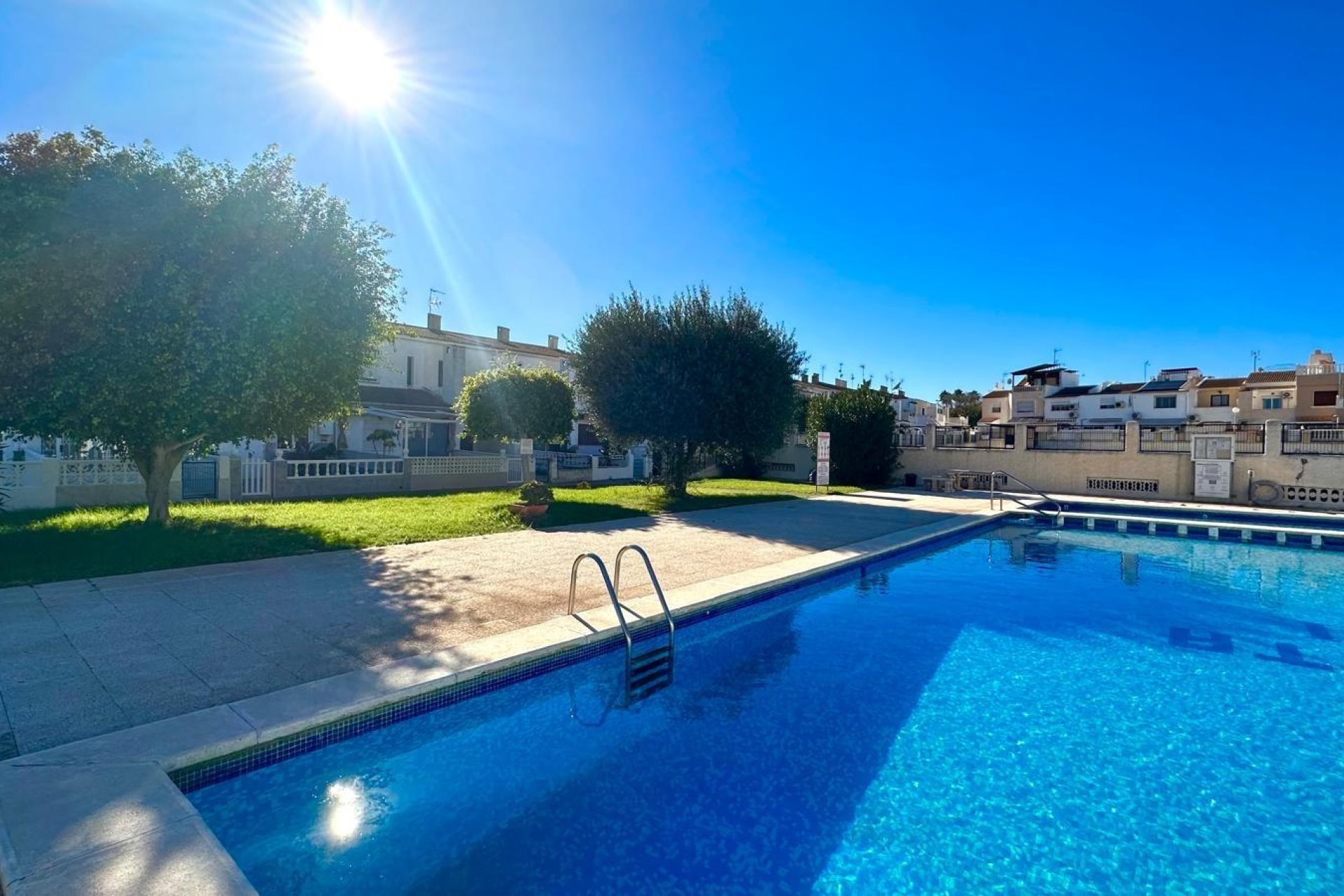 Revente - Town House -
Torrevieja - Estacion De Autobuses