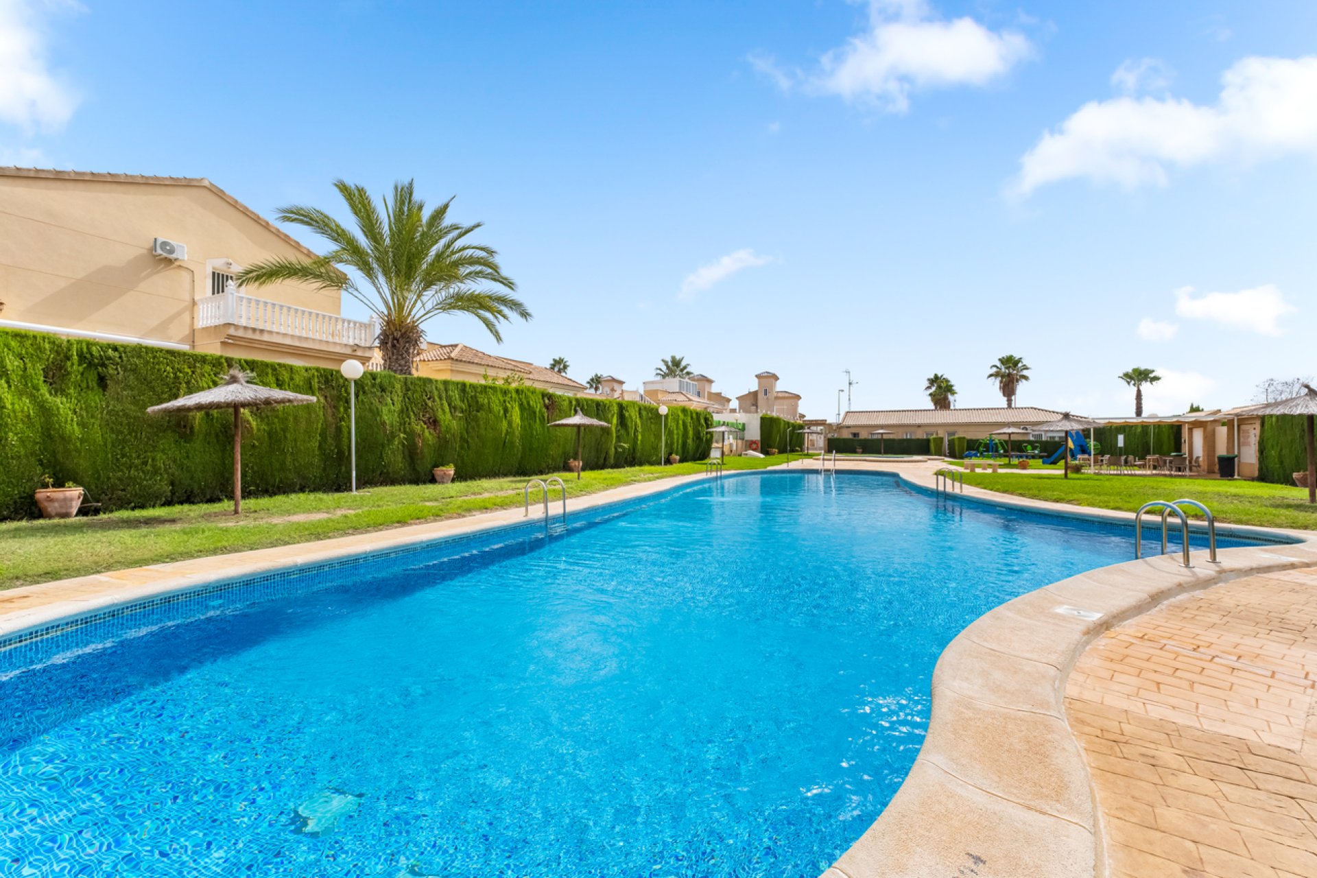 Revente - Town House -
Villamartin - Costa Blanca