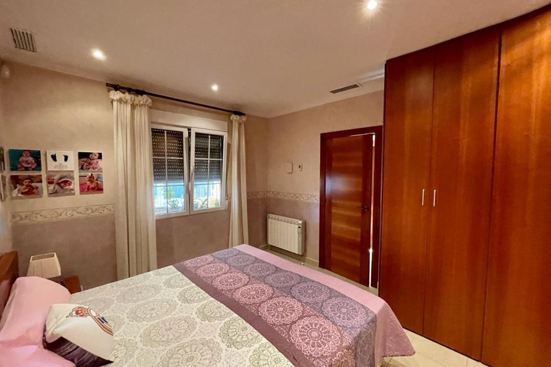 Revente - Villa -
Albatera - Inland