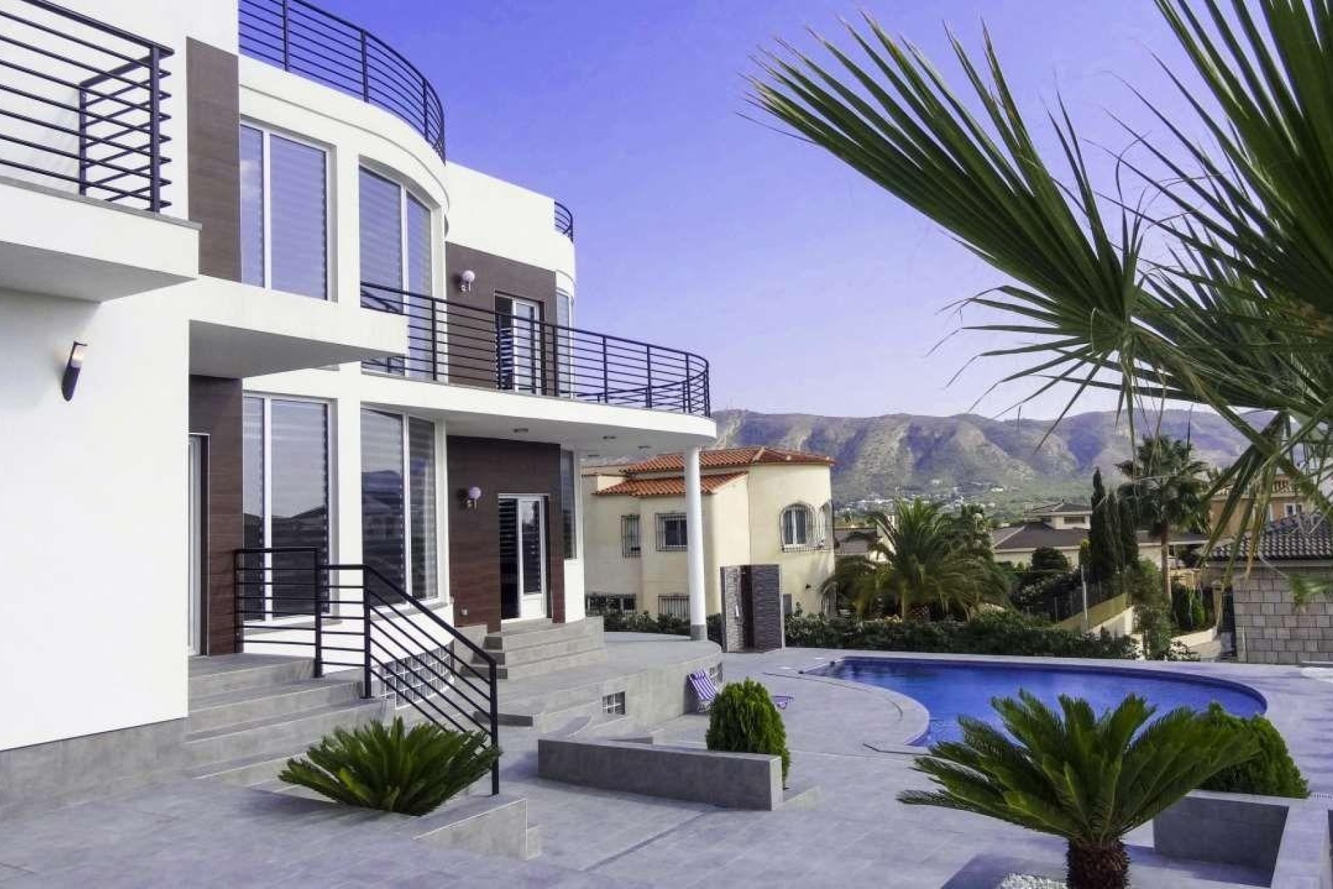 Revente - Villa -
Alfas del Pí - Costa Blanca