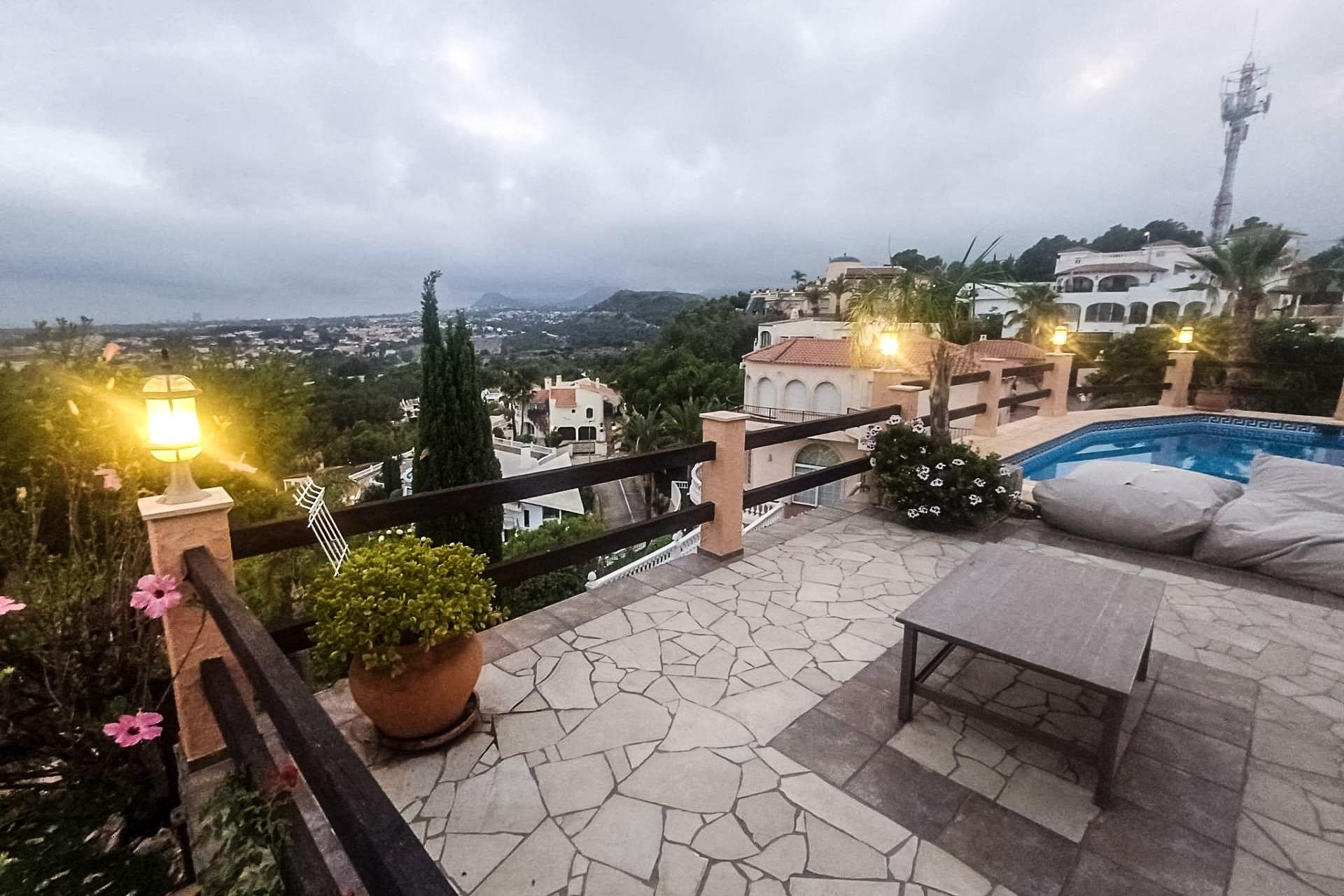 Revente - Villa -
Alfas del Pí - Costa Blanca