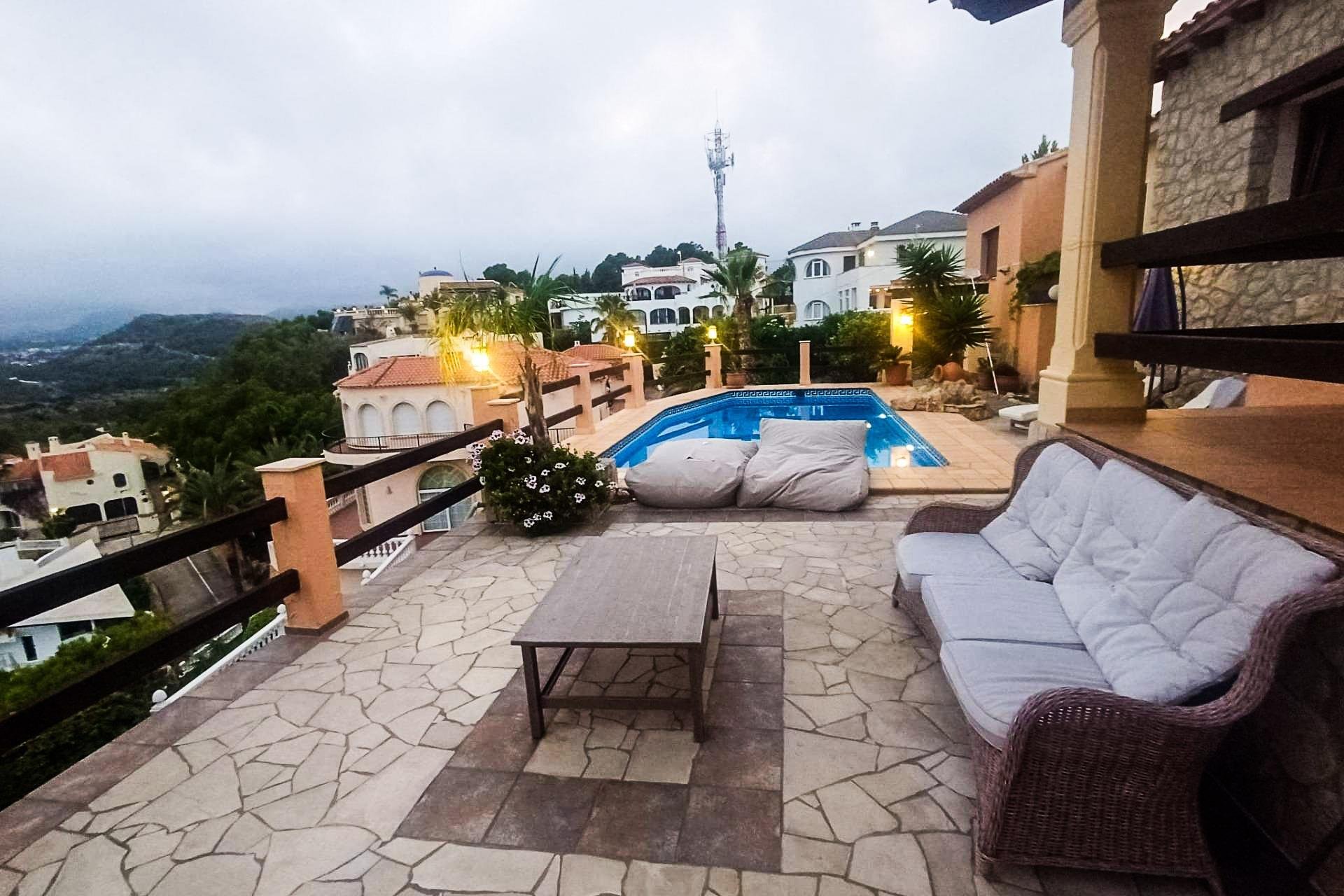 Revente - Villa -
Alfas del Pí - Costa Blanca