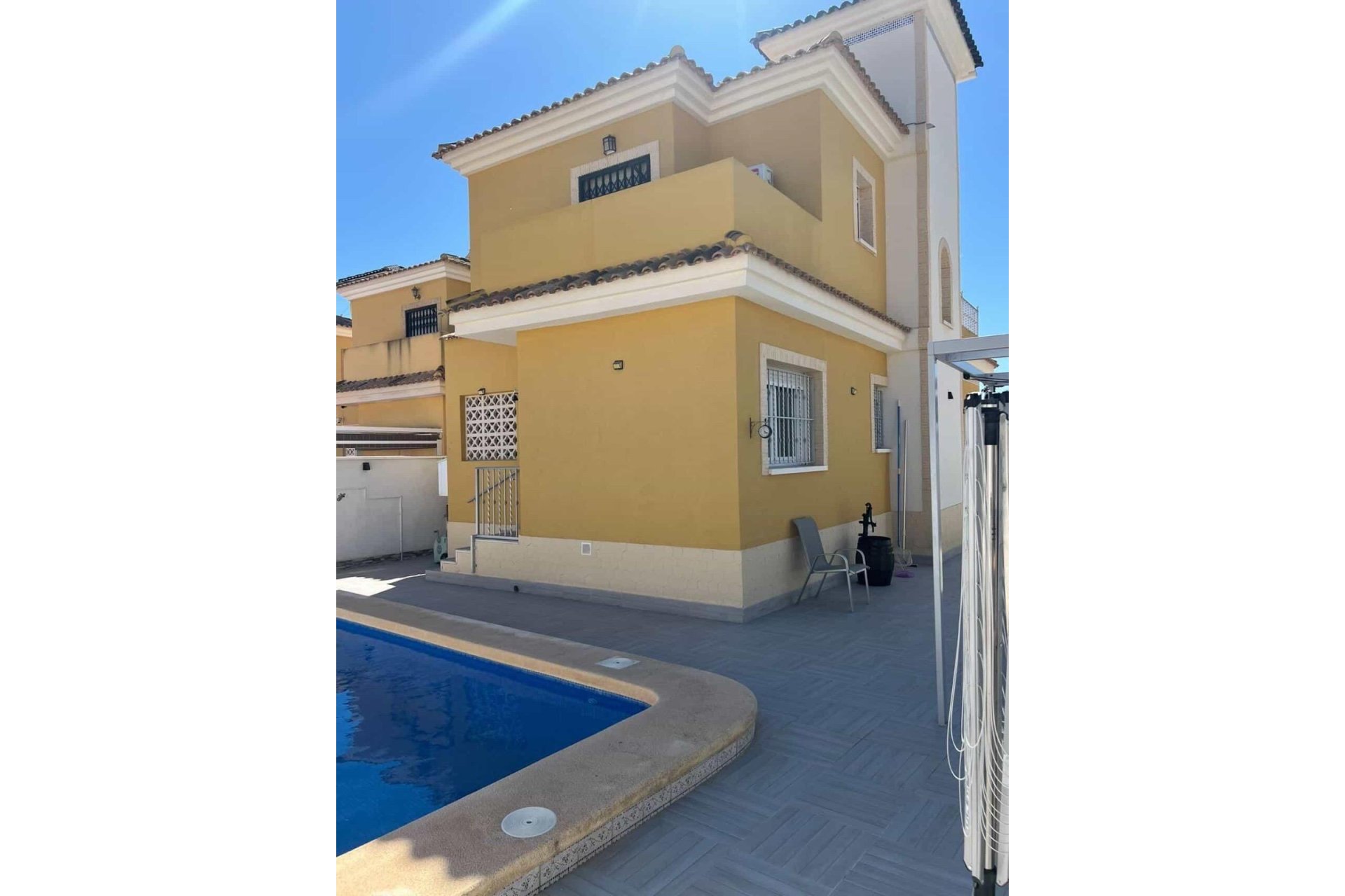 Revente - Villa -
Algorfa - Costa Blanca Sur