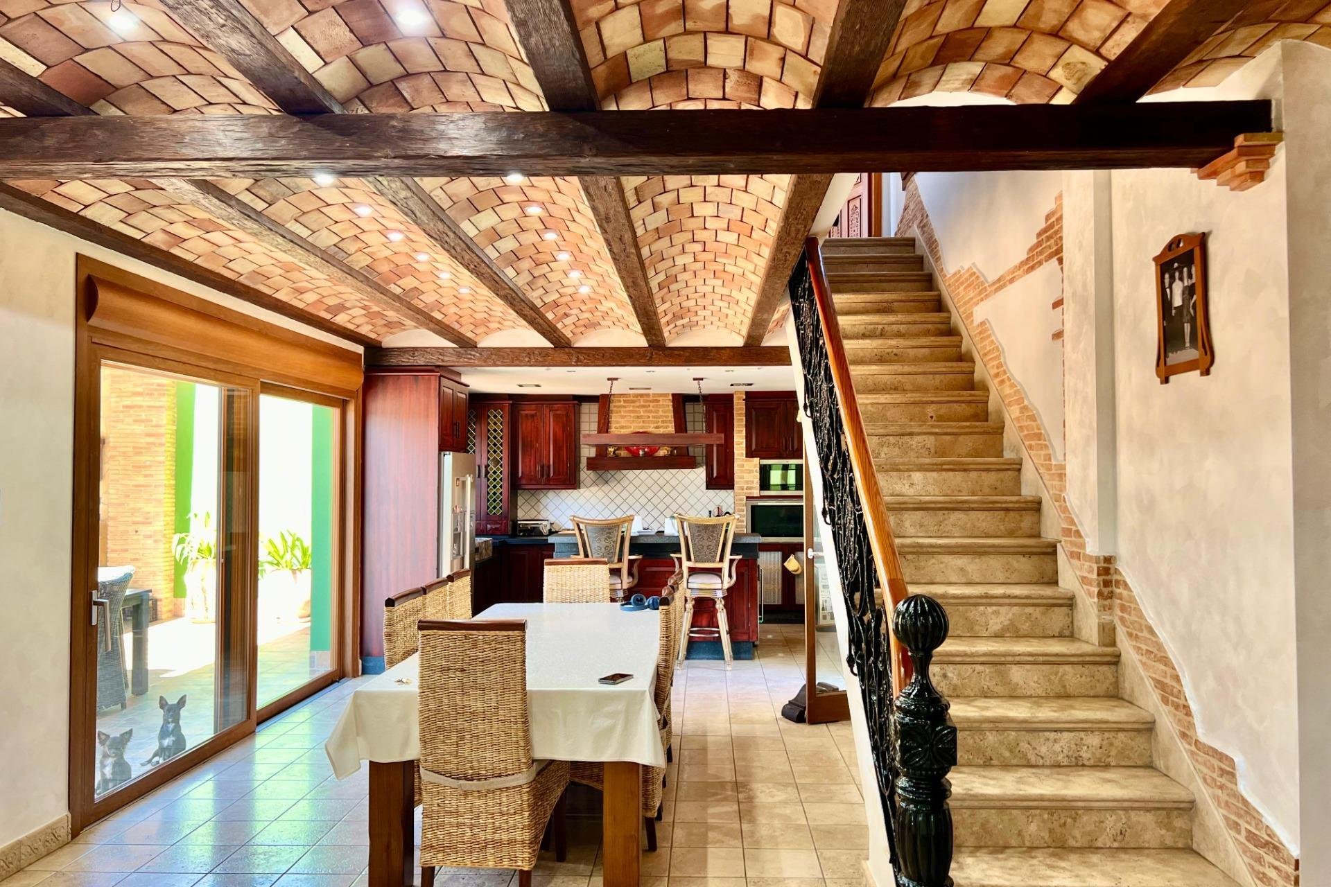 Revente - Villa -
Almoradí - Comunidad Valenciana