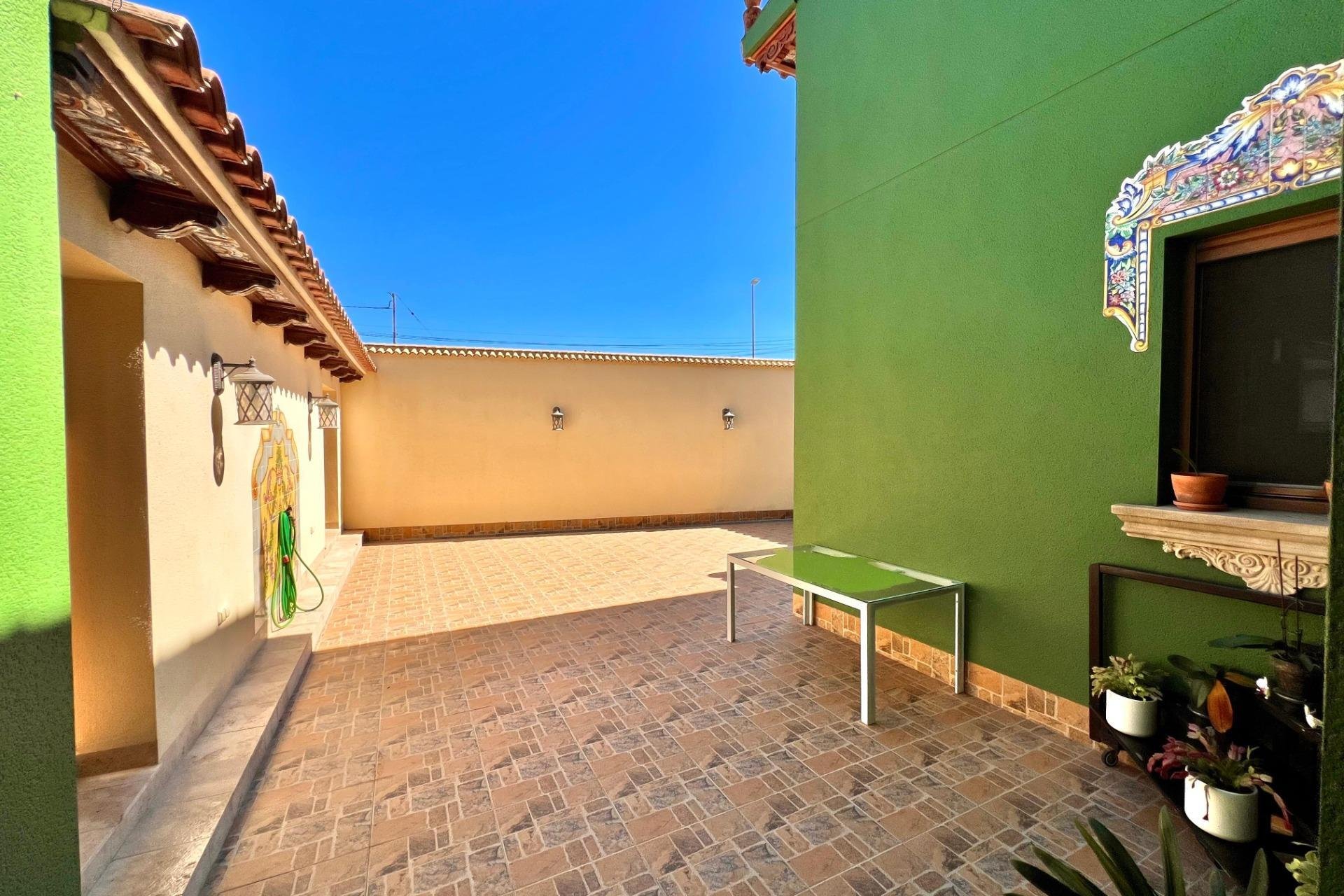 Revente - Villa -
Almoradí - Comunidad Valenciana