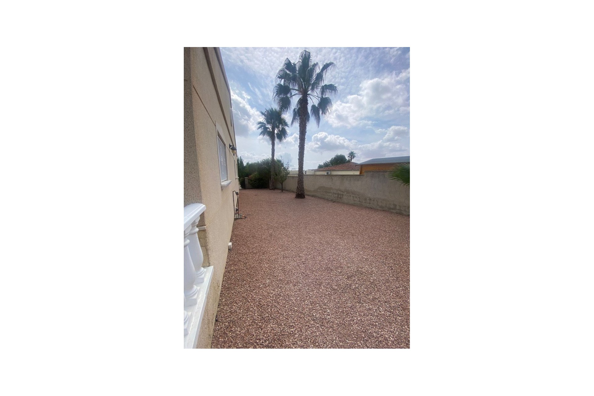 Revente - Villa -
Almoradí - Inland