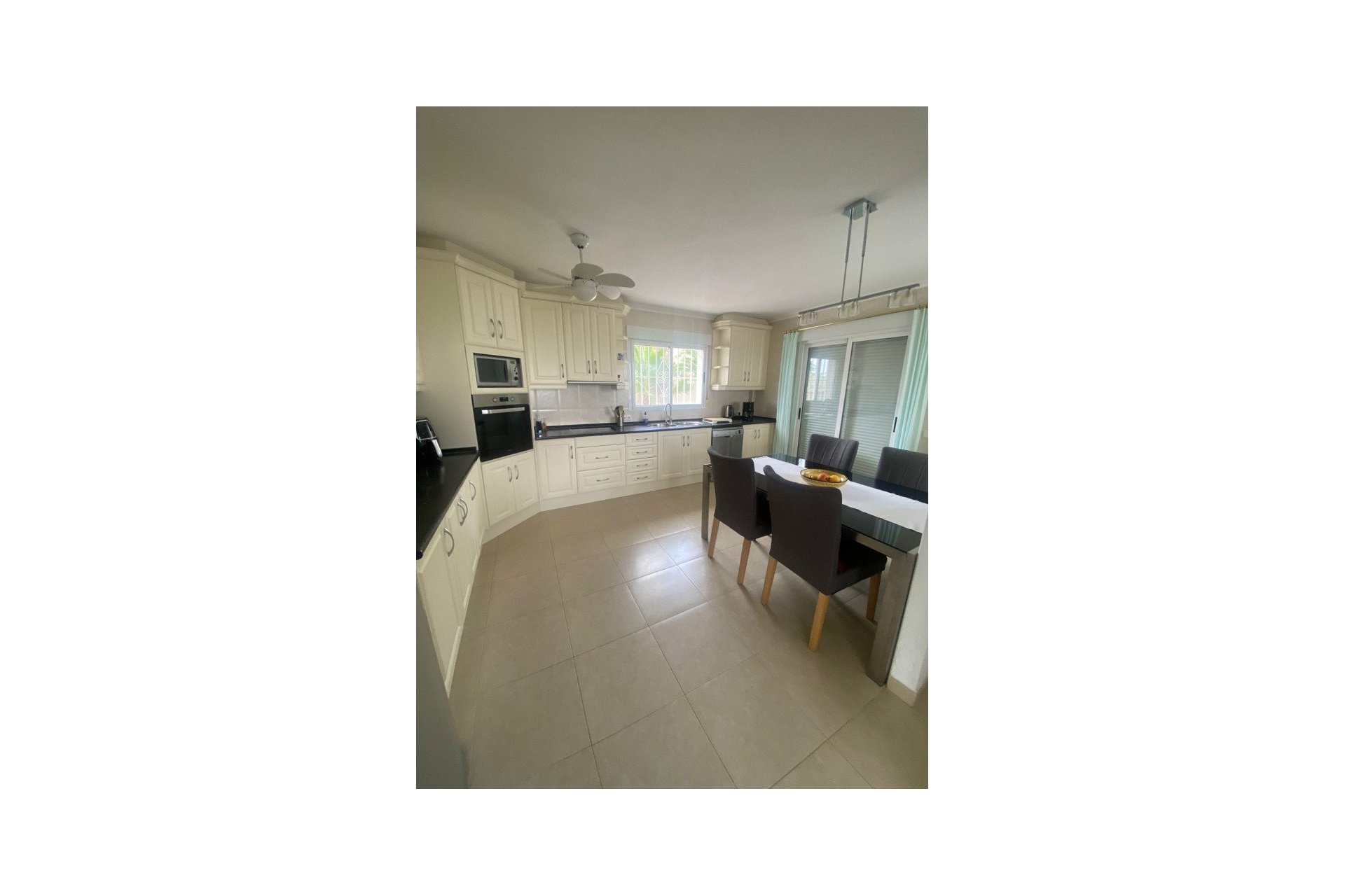 Revente - Villa -
Almoradí - Inland