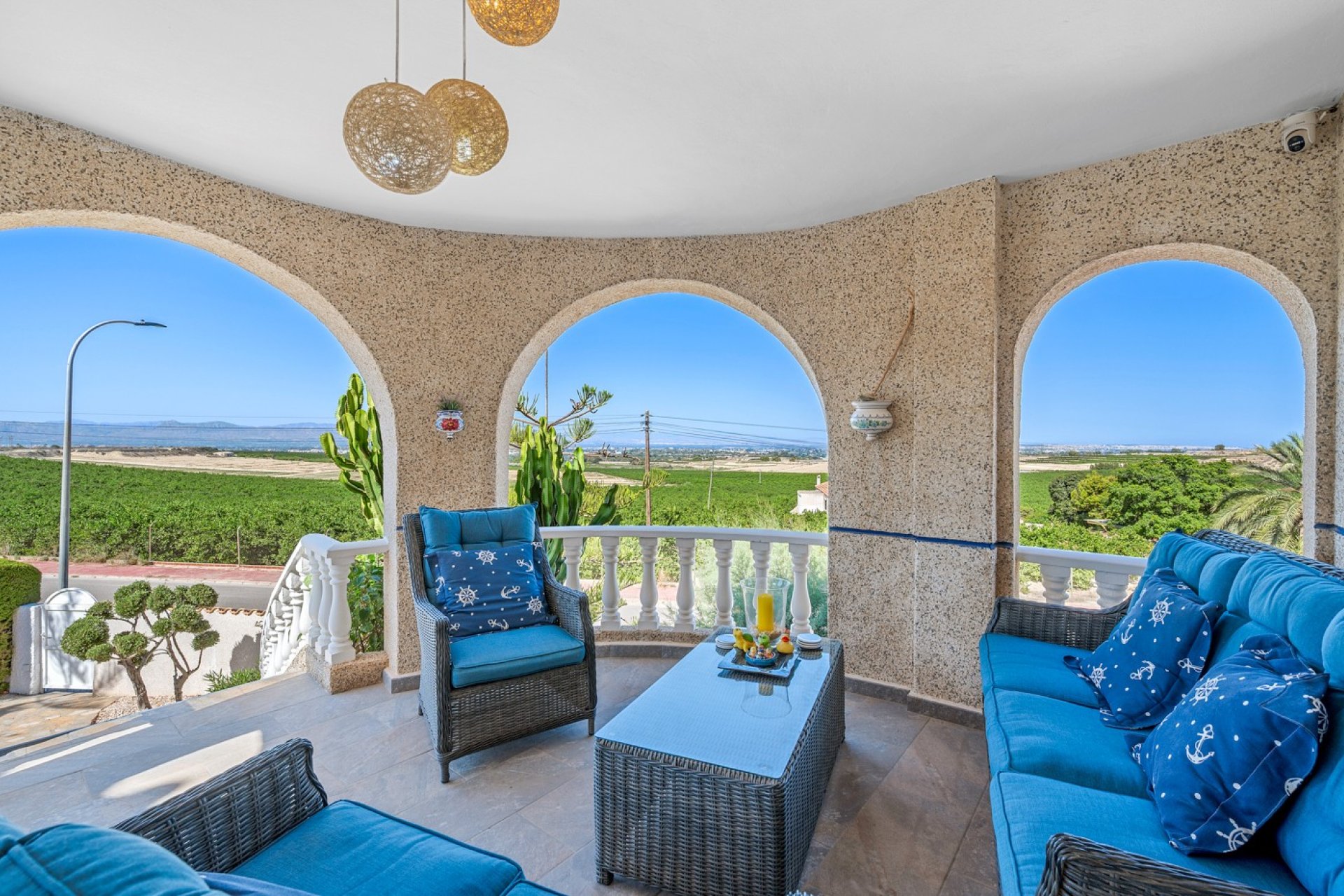 Revente - Villa -
Almoradí - Inland