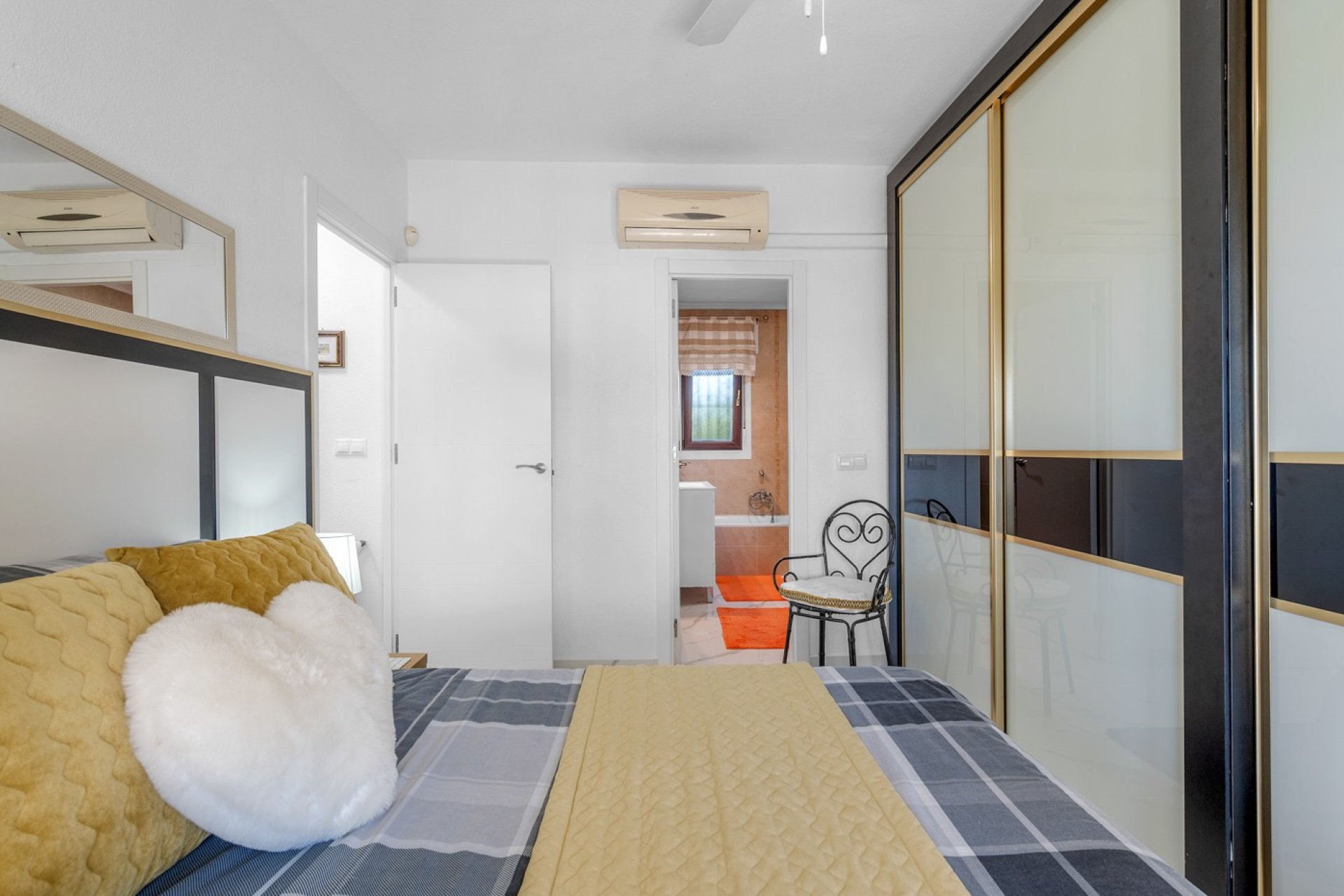 Revente - Villa -
Almoradí - Inland