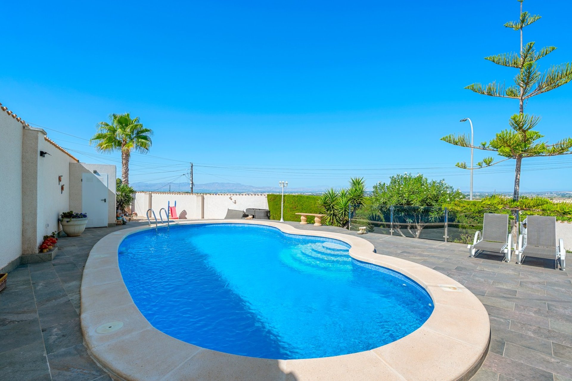 Revente - Villa -
Almoradí - Inland