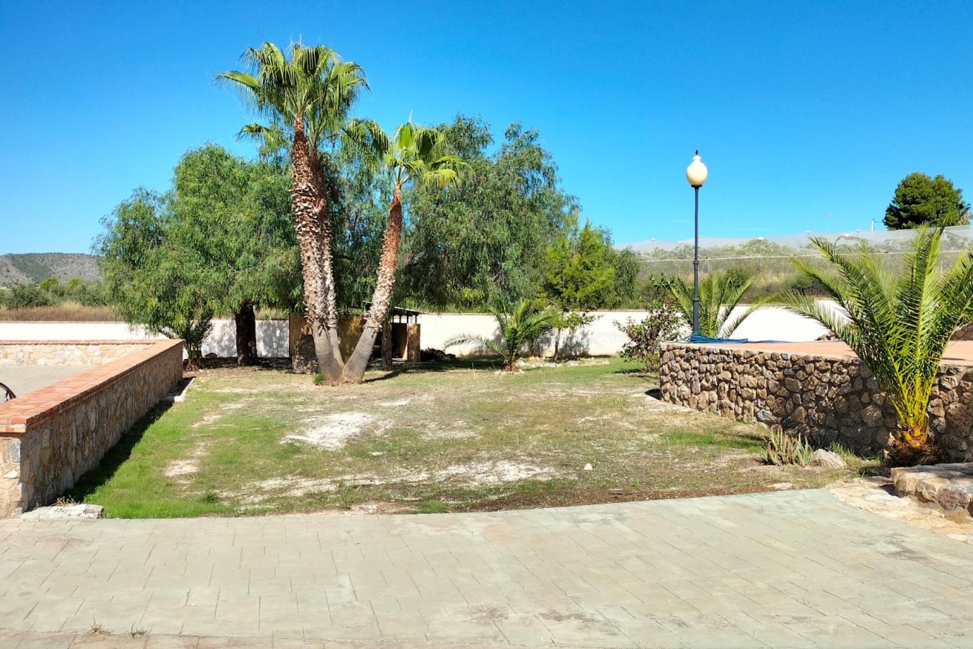 Revente - Villa -
Aspe - Inland