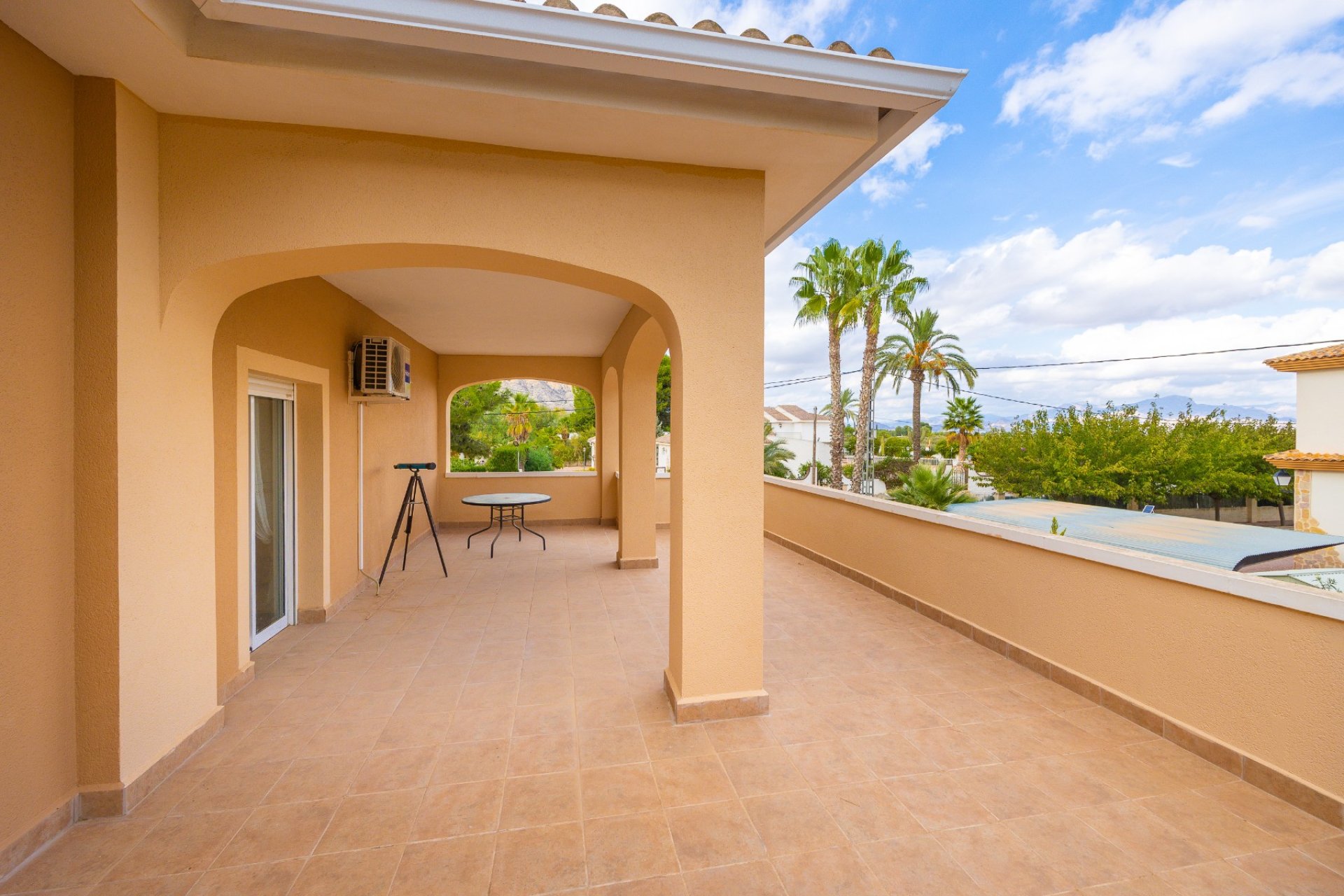 Revente - Villa -
Aspe - Inland