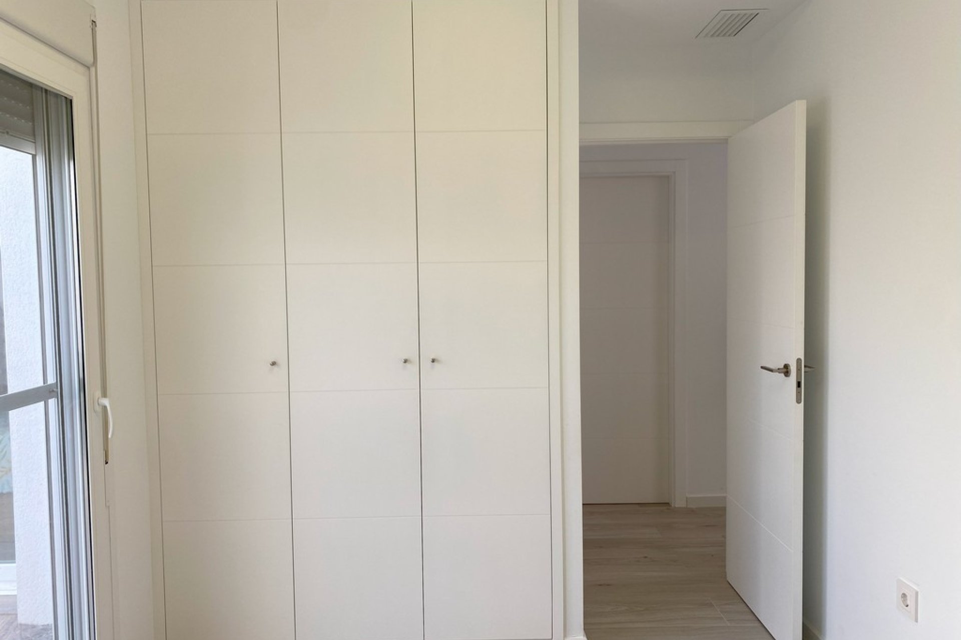 Revente - Villa -
Avileses - Inland